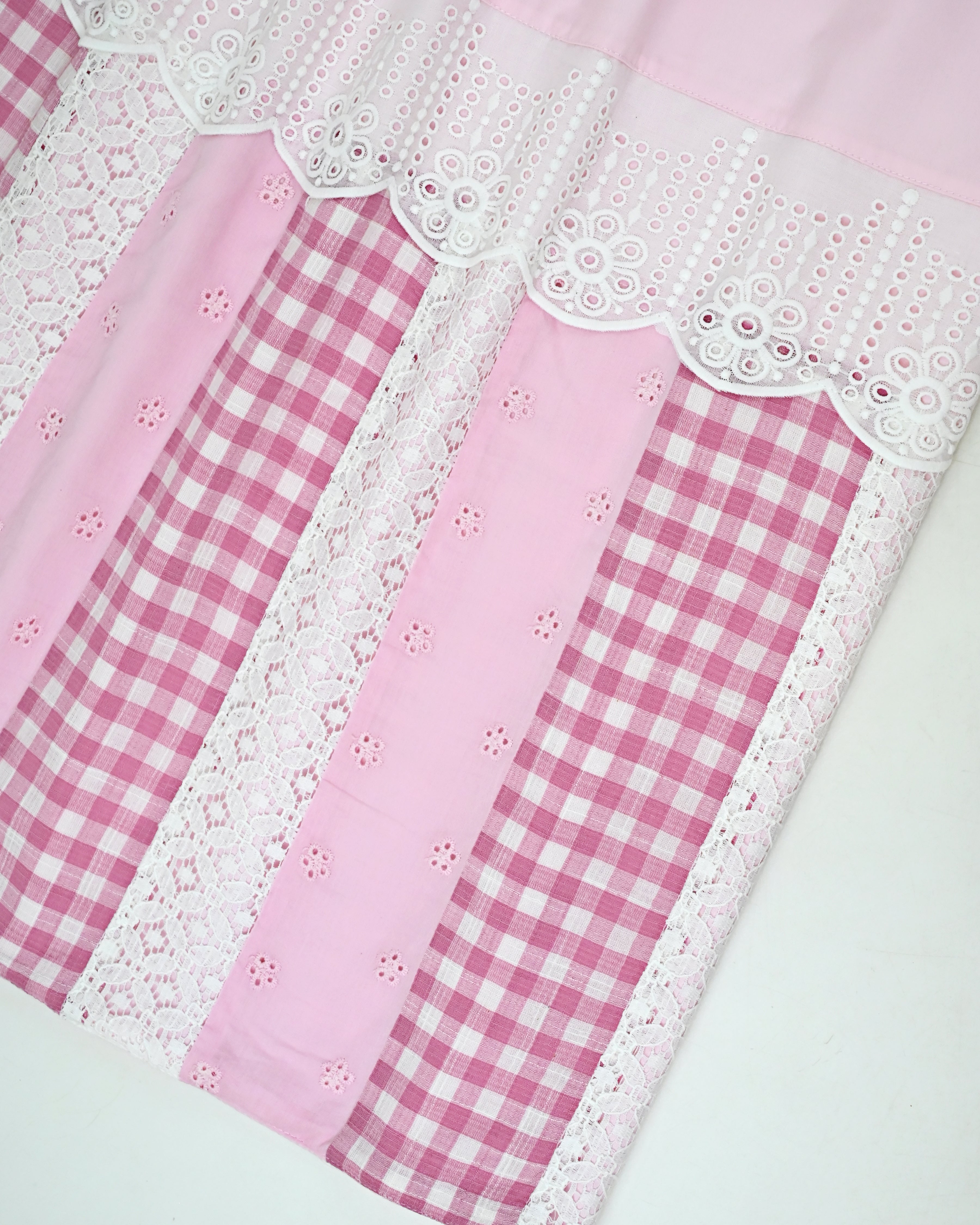 Baby Pink Rida With Smart Floral Lace & Smart Half Pattern