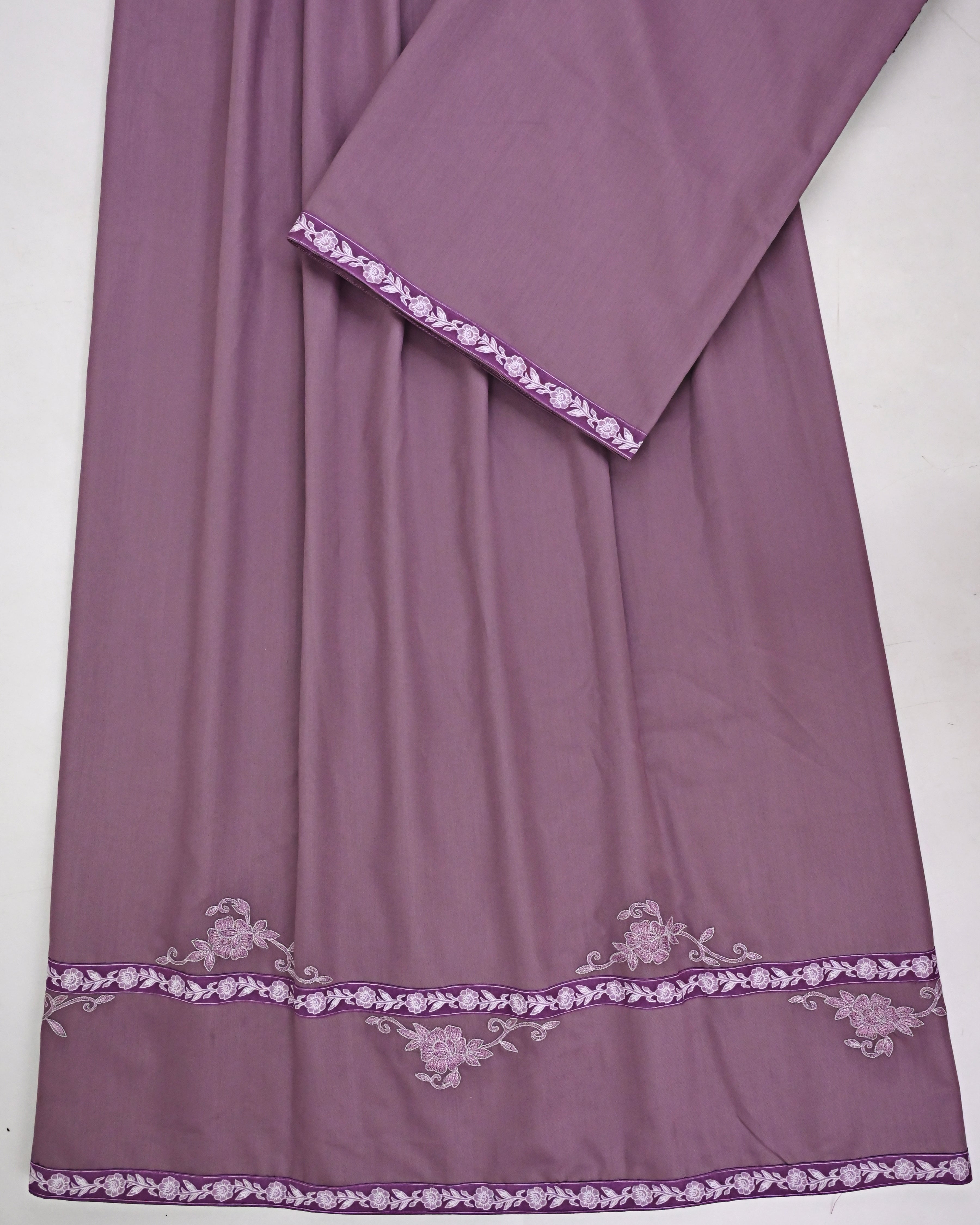 Antique Rose Rida With Smart Floral Lace & Floral Lite Work