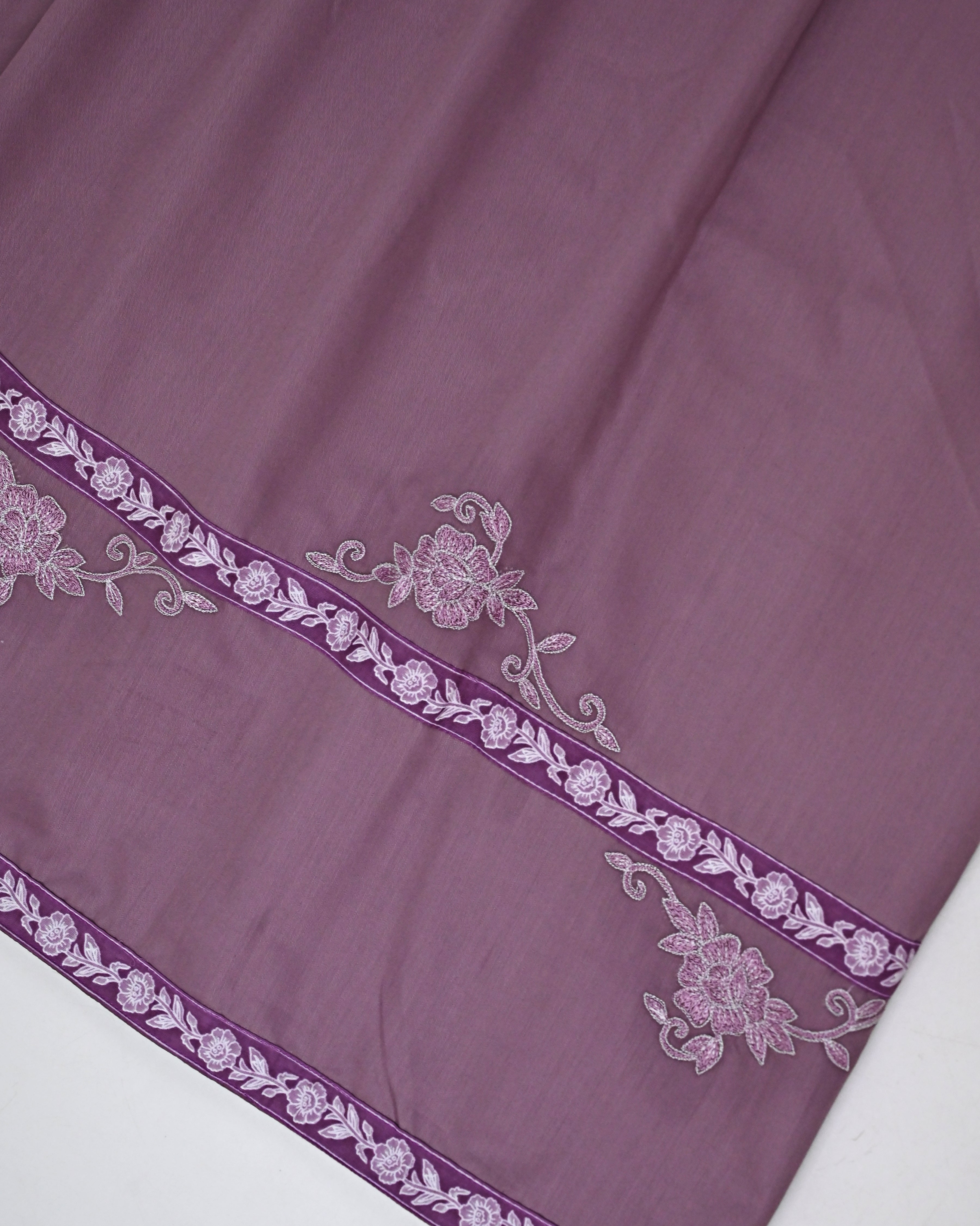 Antique Rose Rida With Smart Floral Lace & Floral Lite Work
