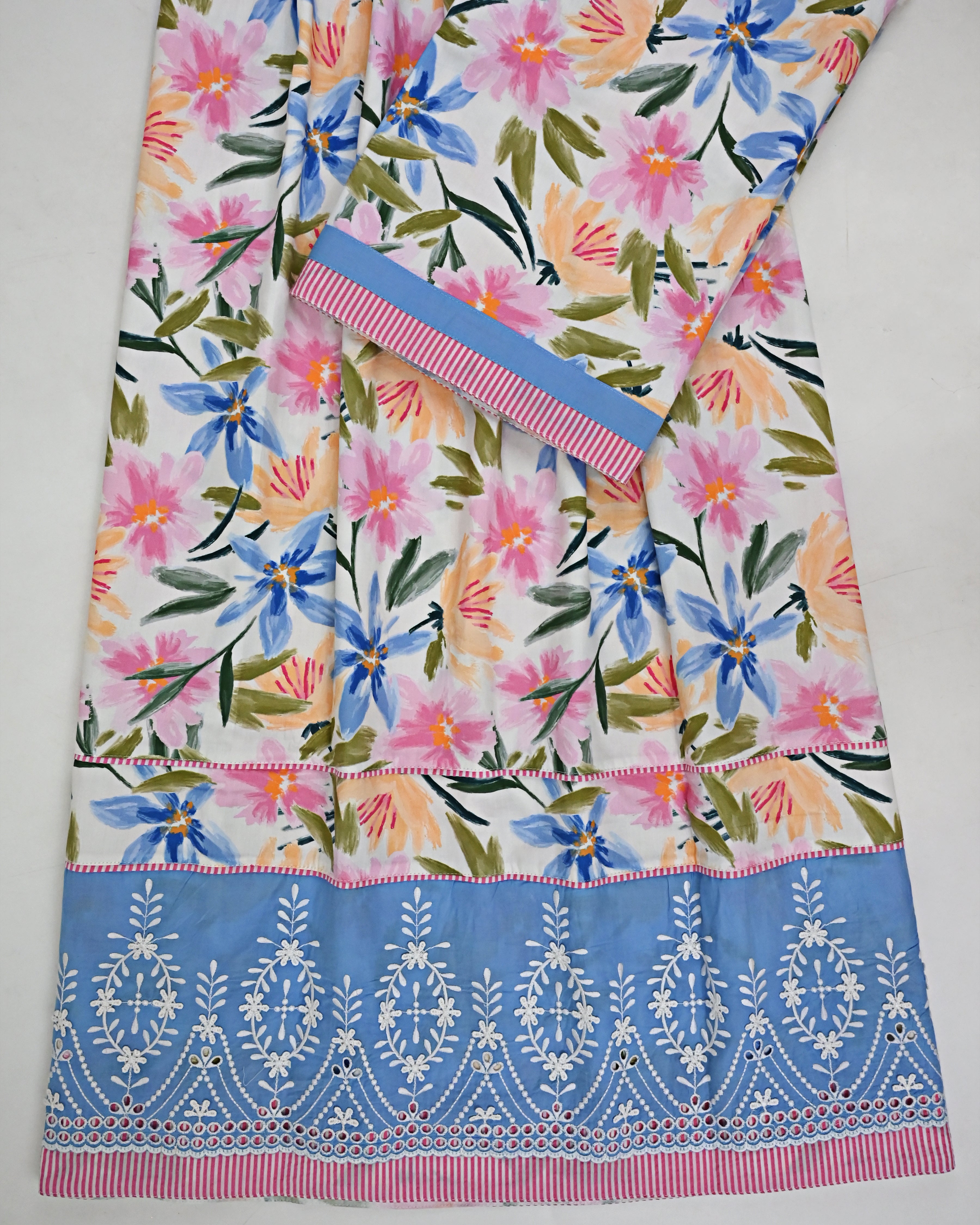 Multi Color Floral Print Rida With Smart Blue Panel With Floral Embroidery & Pipin