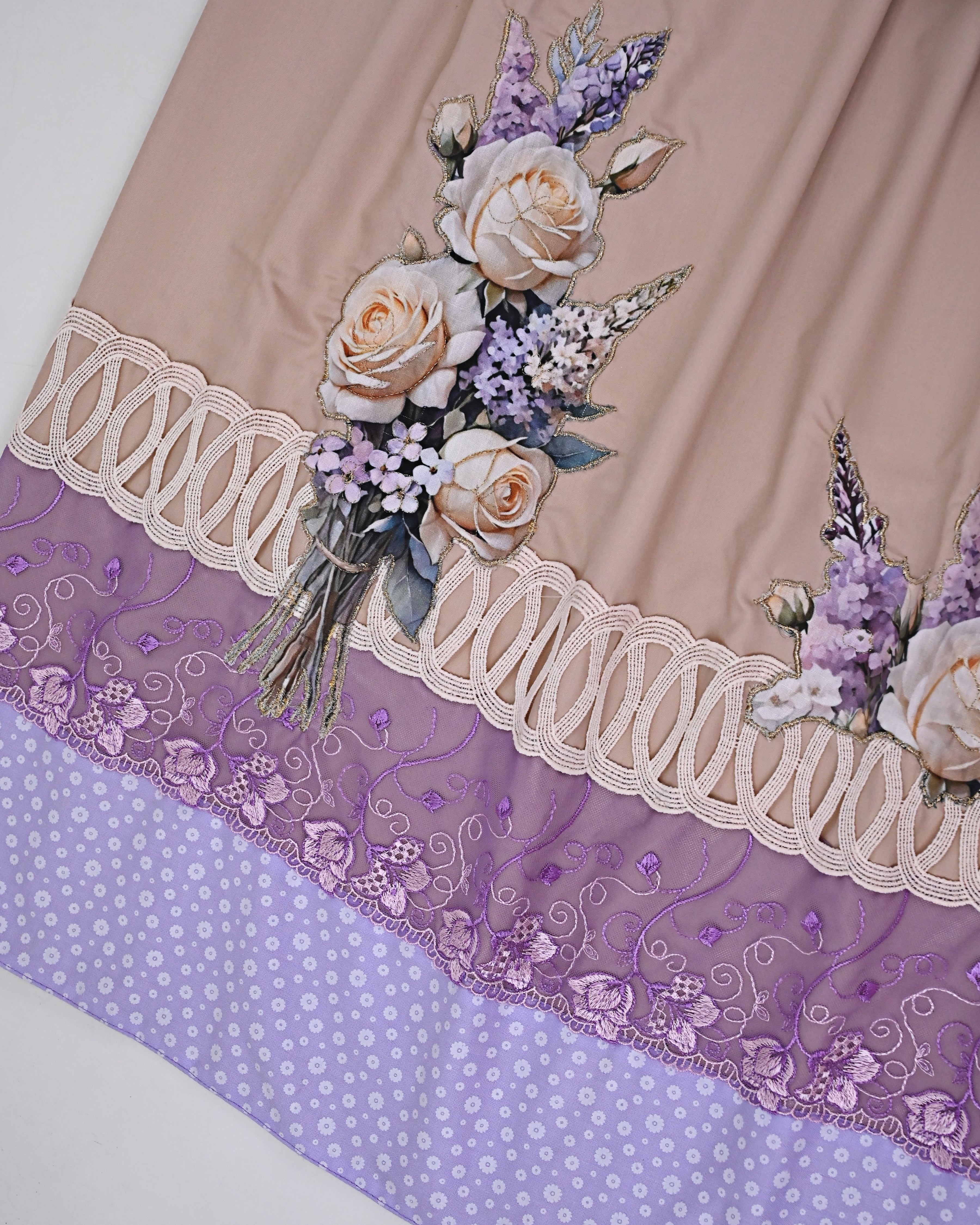 Dusty Rose Rida With Smart Lace Panel & Floral Applique Work