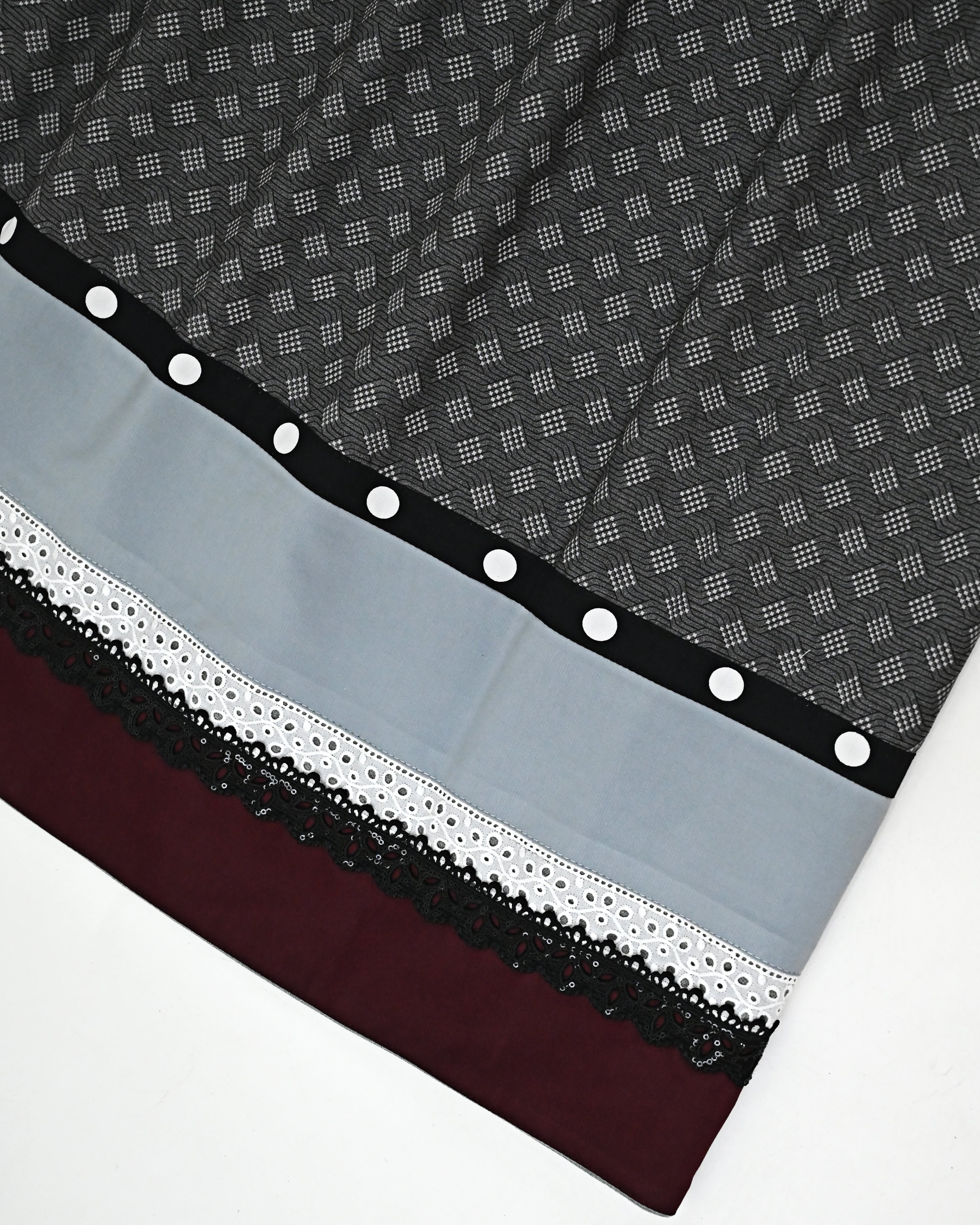 Charcoal Diamond Print Rida With Smart Plain Panel & Smart Lace