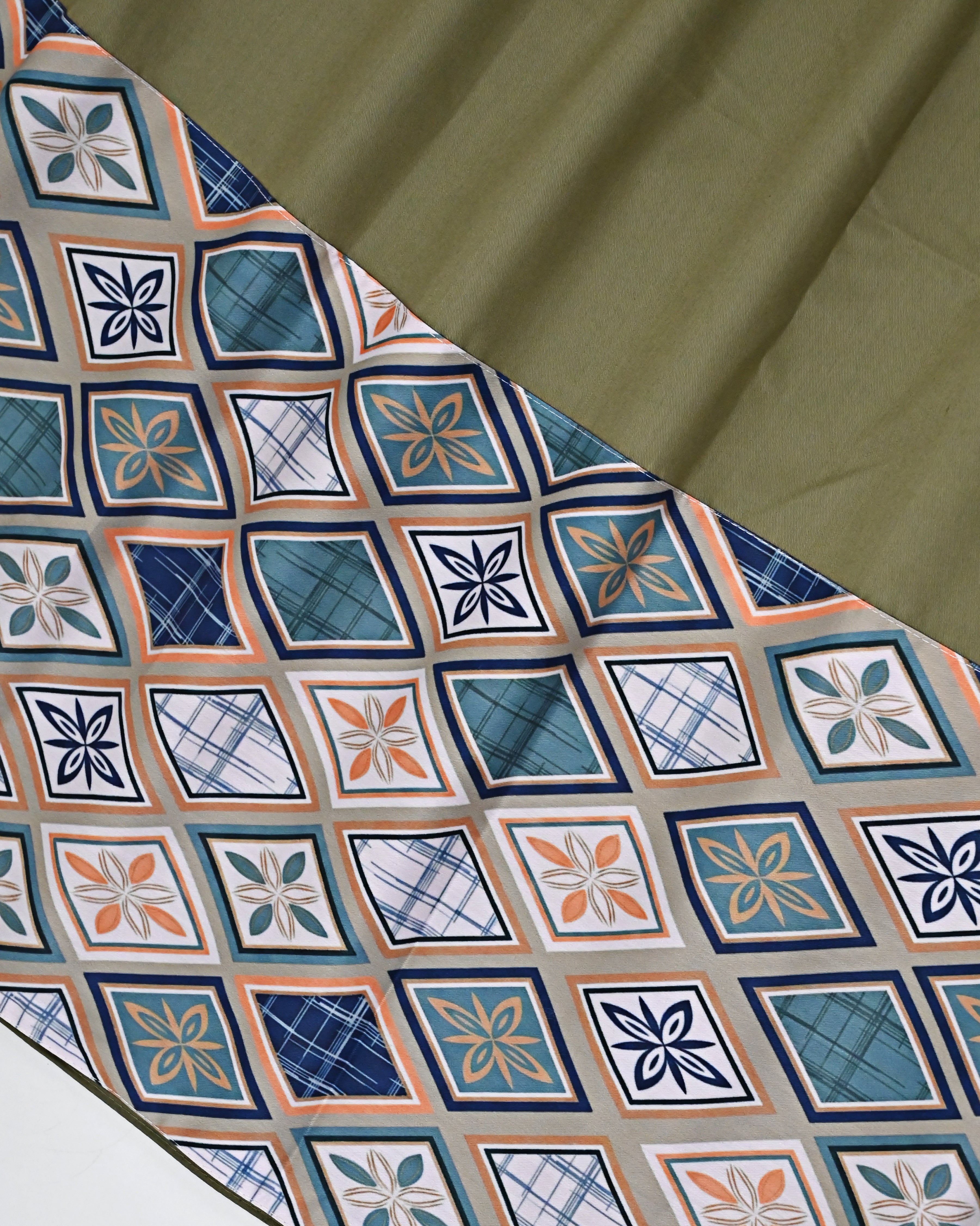 Muted Army Green Ohbat Rida With Smart Geometric Design Panel