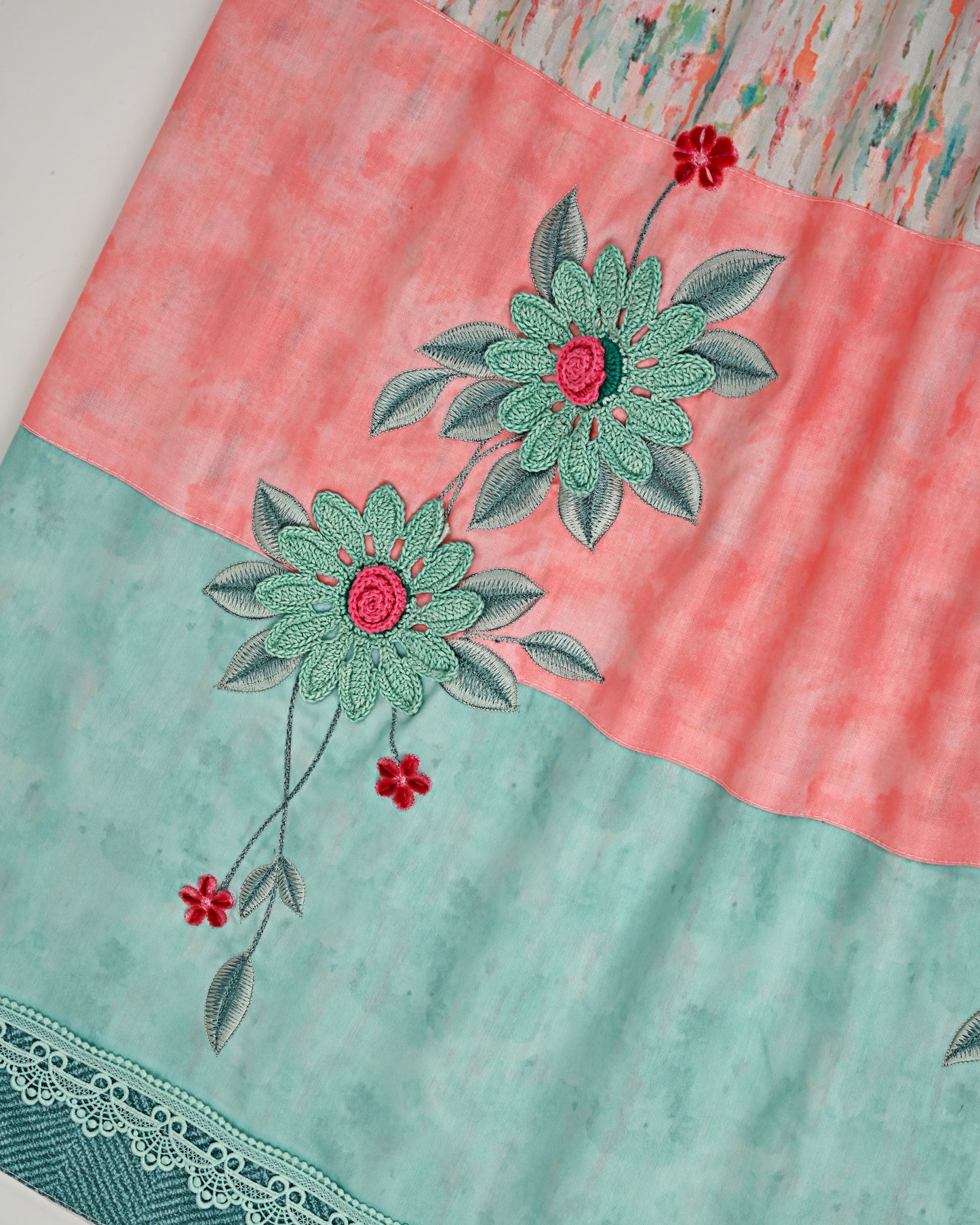 Multi Color Print Rida With Smart Floral Work & Marble Print Panel