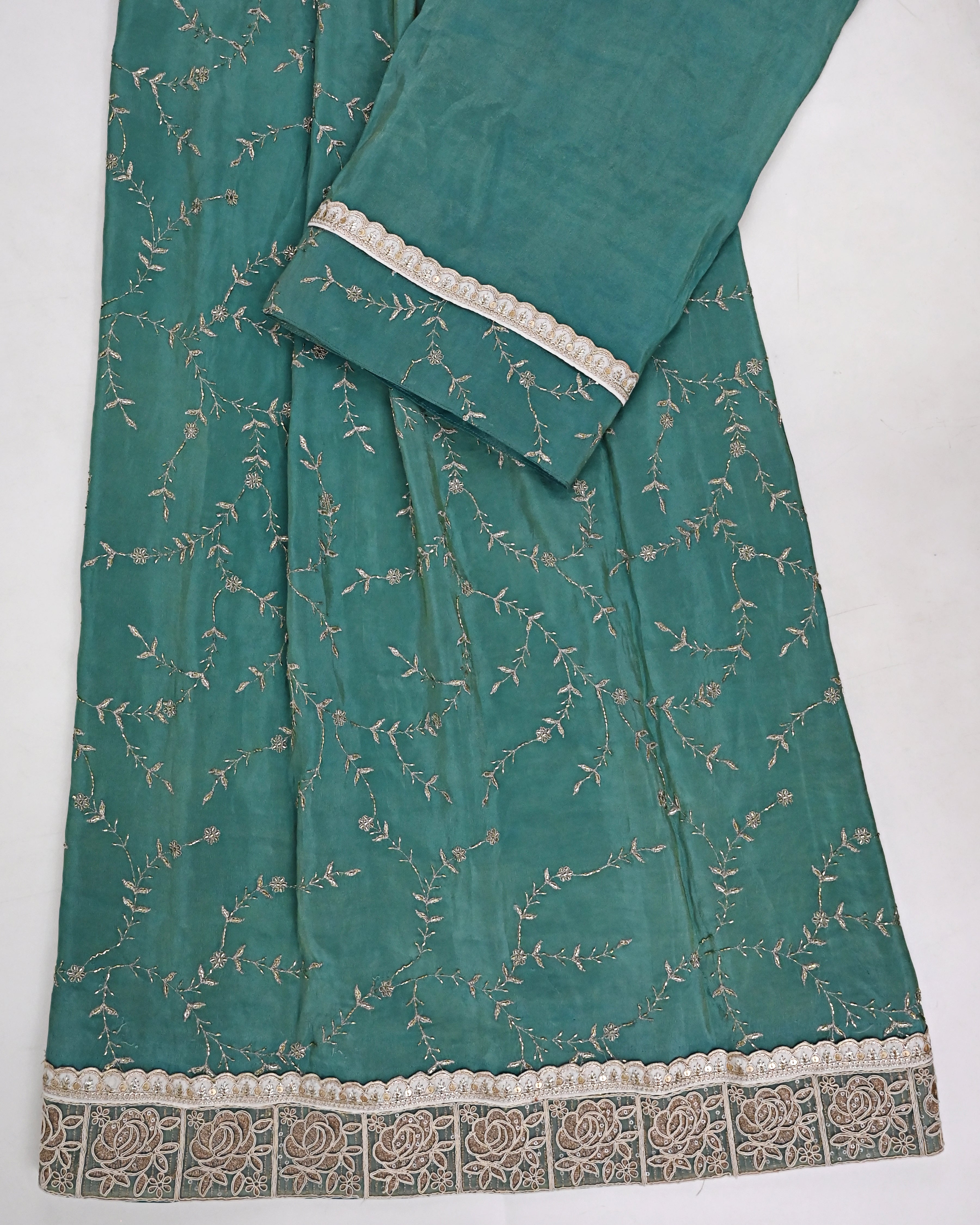Teal Green Rida With Full Floral Aari Work & Smart Golden Floral Lace