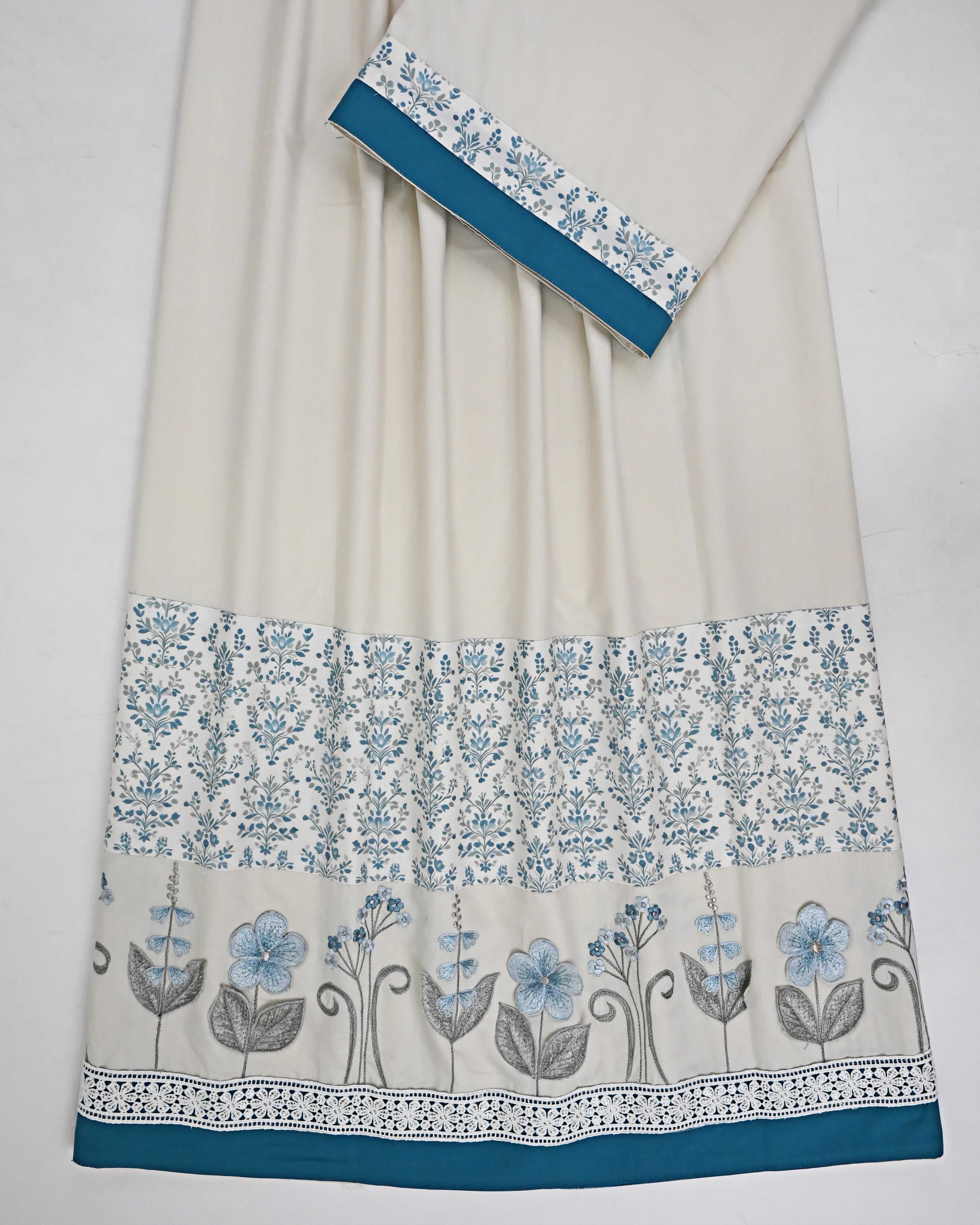Beige Rida With Floral Print Panel & Floral Embroidery Work & Lace