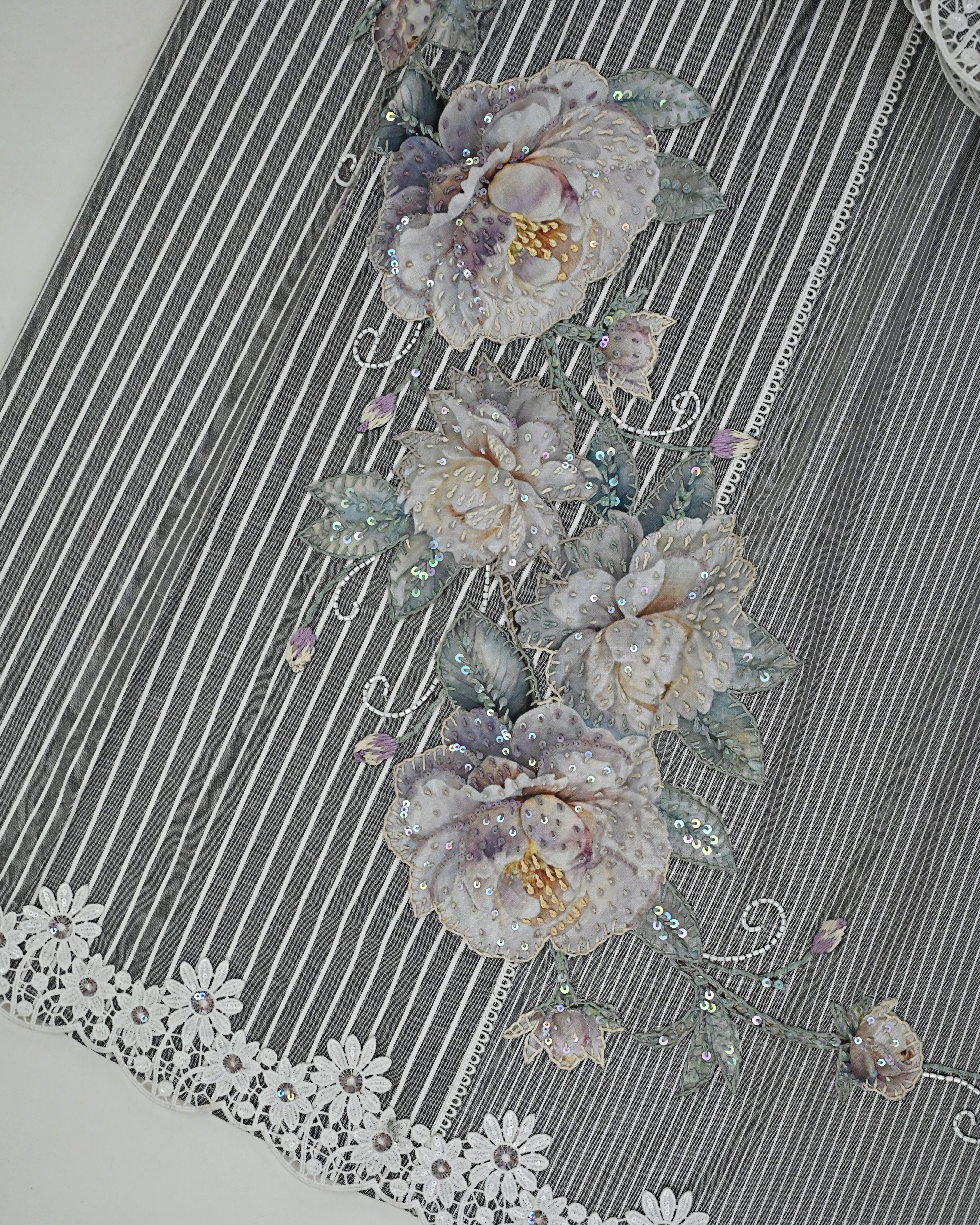 Grey Lining Rida With Heavy Floral Applique Aari Work & Smart Lacing-4150/-