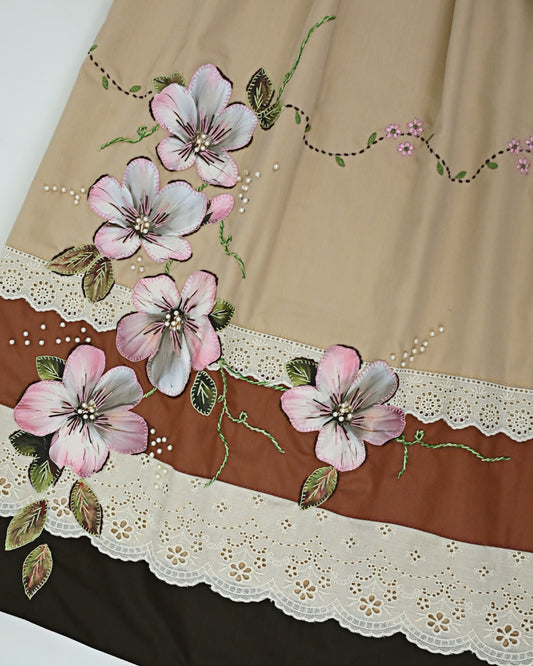 Beige Rida With Dark Color Panel Cream Lace & Floral Embroidery Work