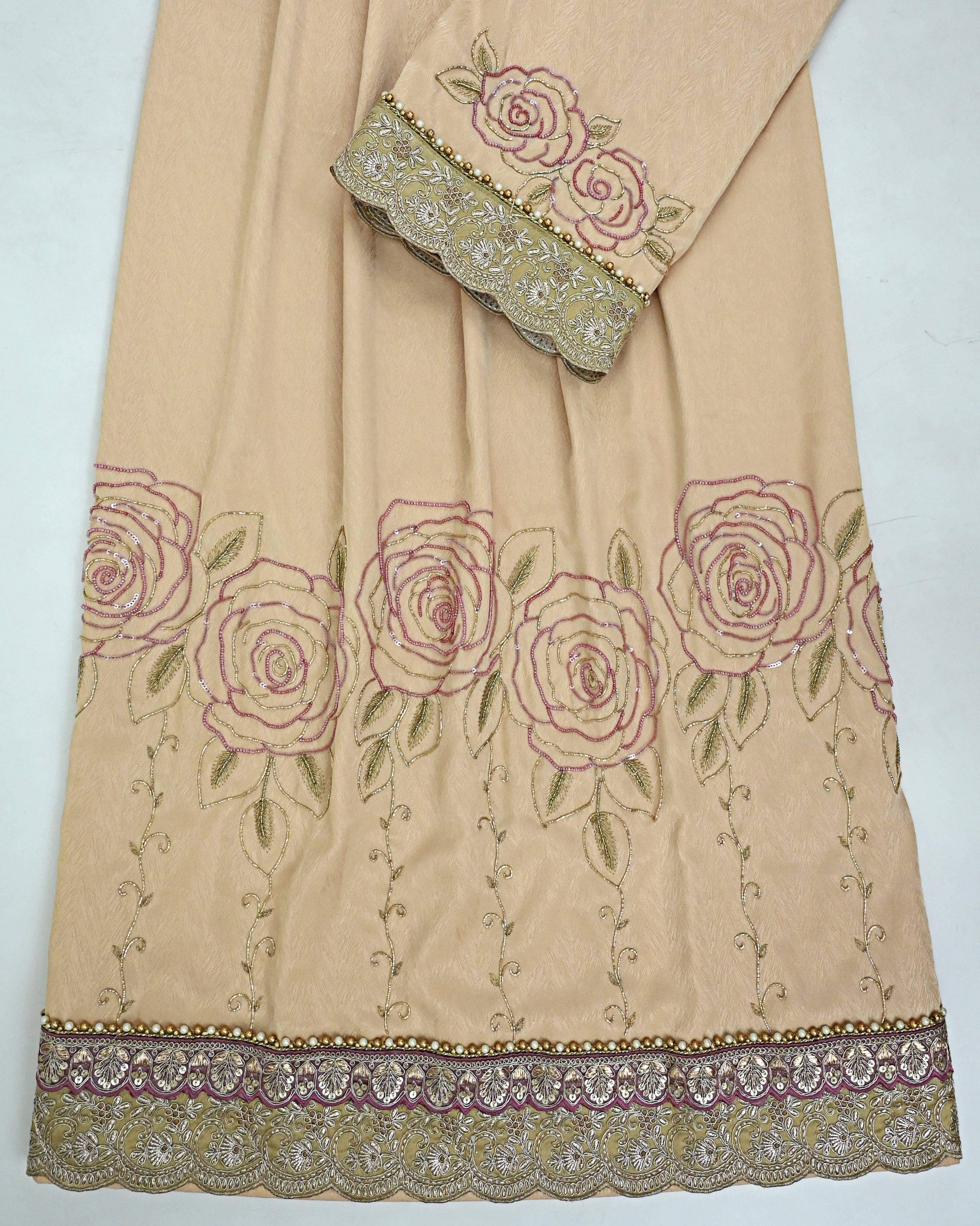 Golden Heavy Rida With Heavy Look Lace & Heavy Floral Aari Work-4950/-