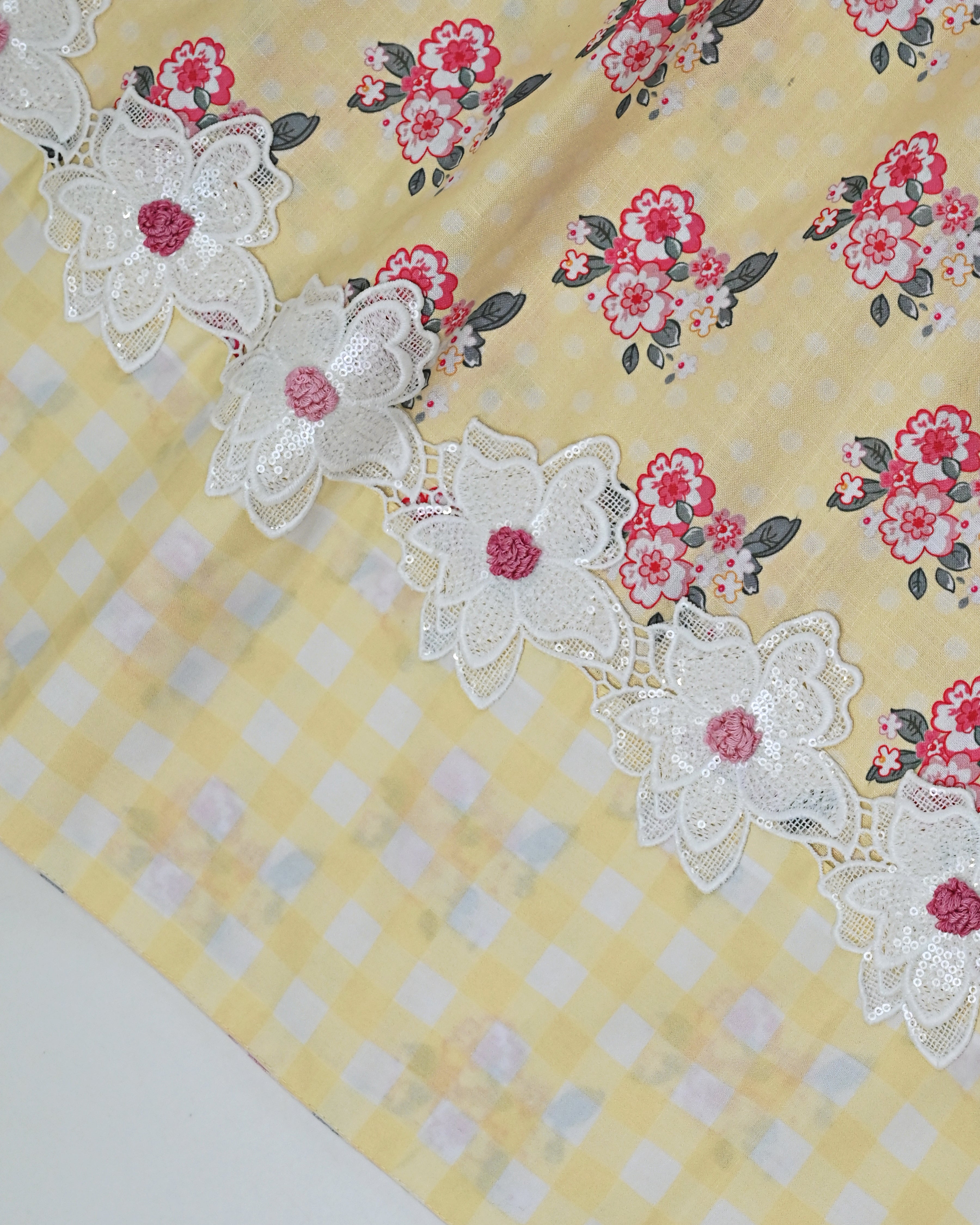 Lemon Yellow Floral Printed Rida With Smart Floral Lace & Smart Checks