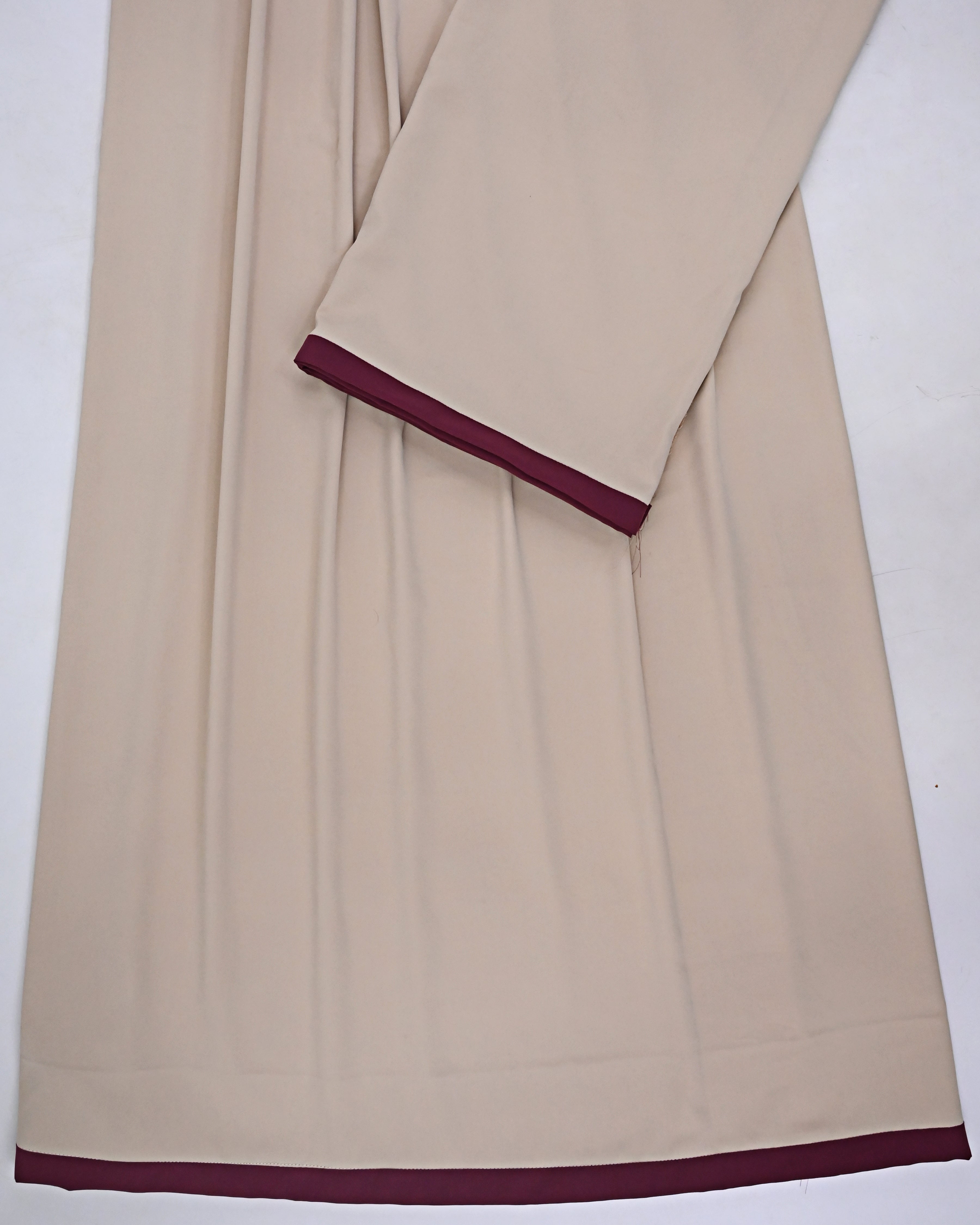 Beige Abaya Ohbat Rida With Small Maroon Patti