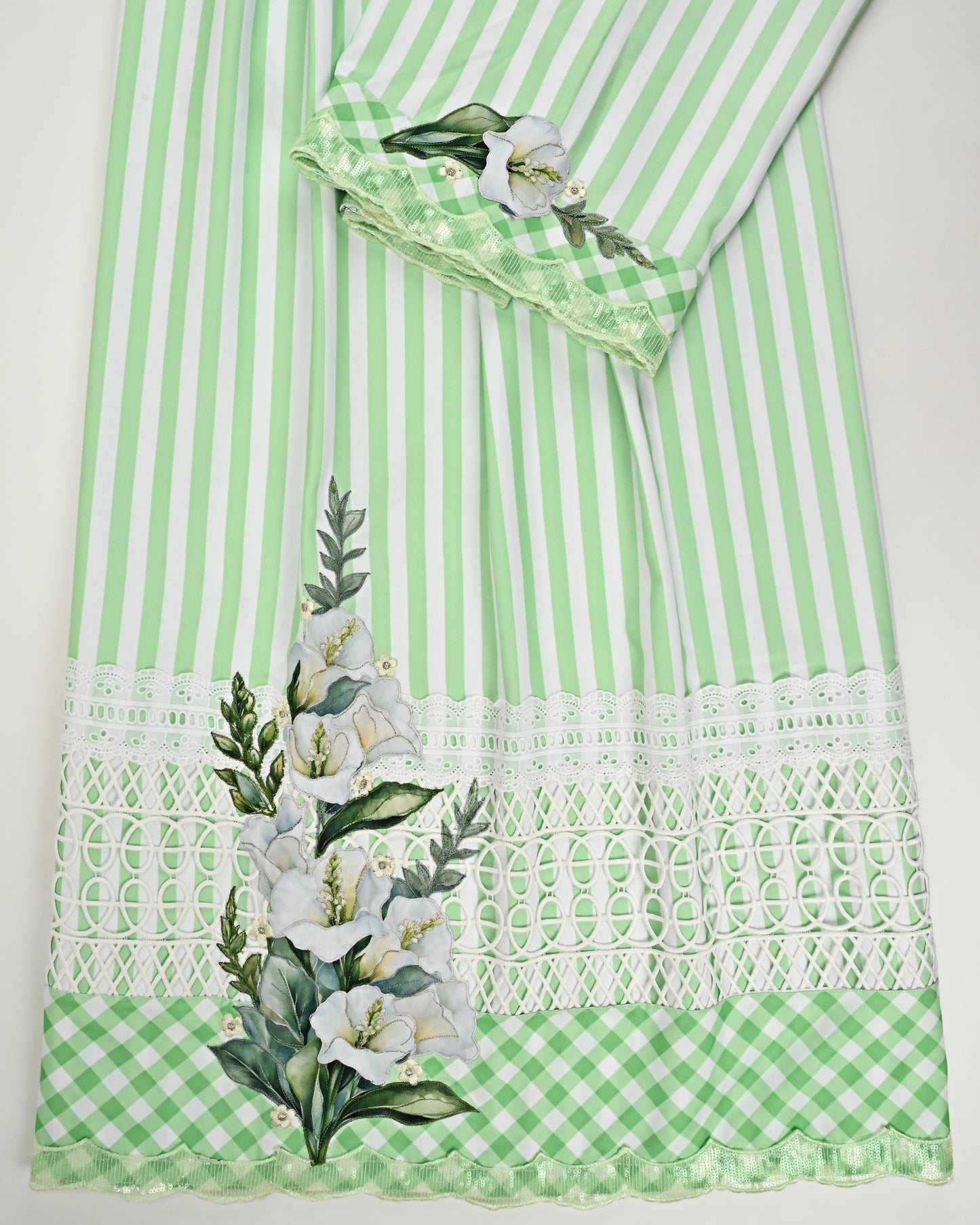White & Green Stripes Rida With Smart Panel & Floral Work On Lace