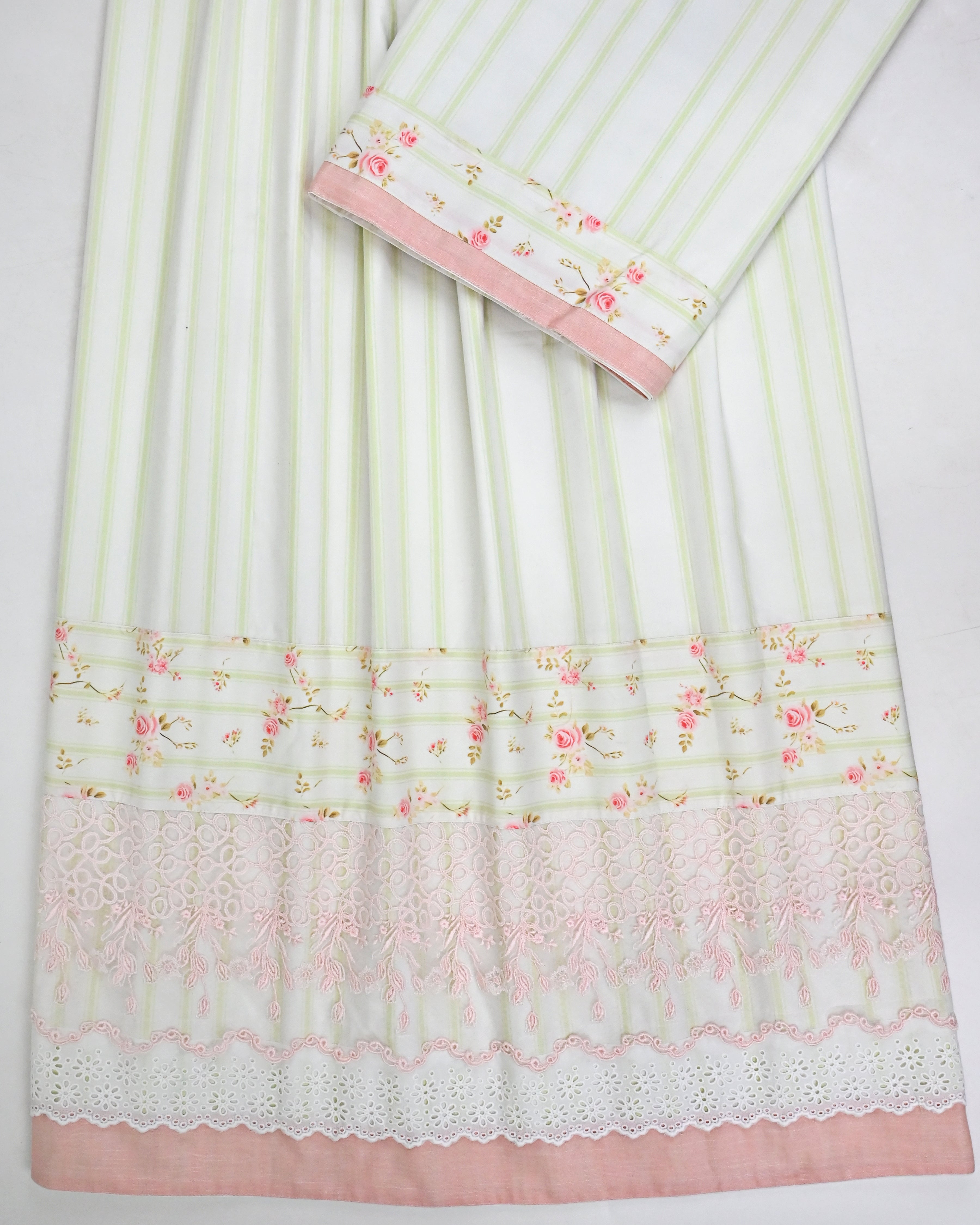 Cream Base Citron Green Lining Rida With Smart Floral Print Panel & Smart Lace