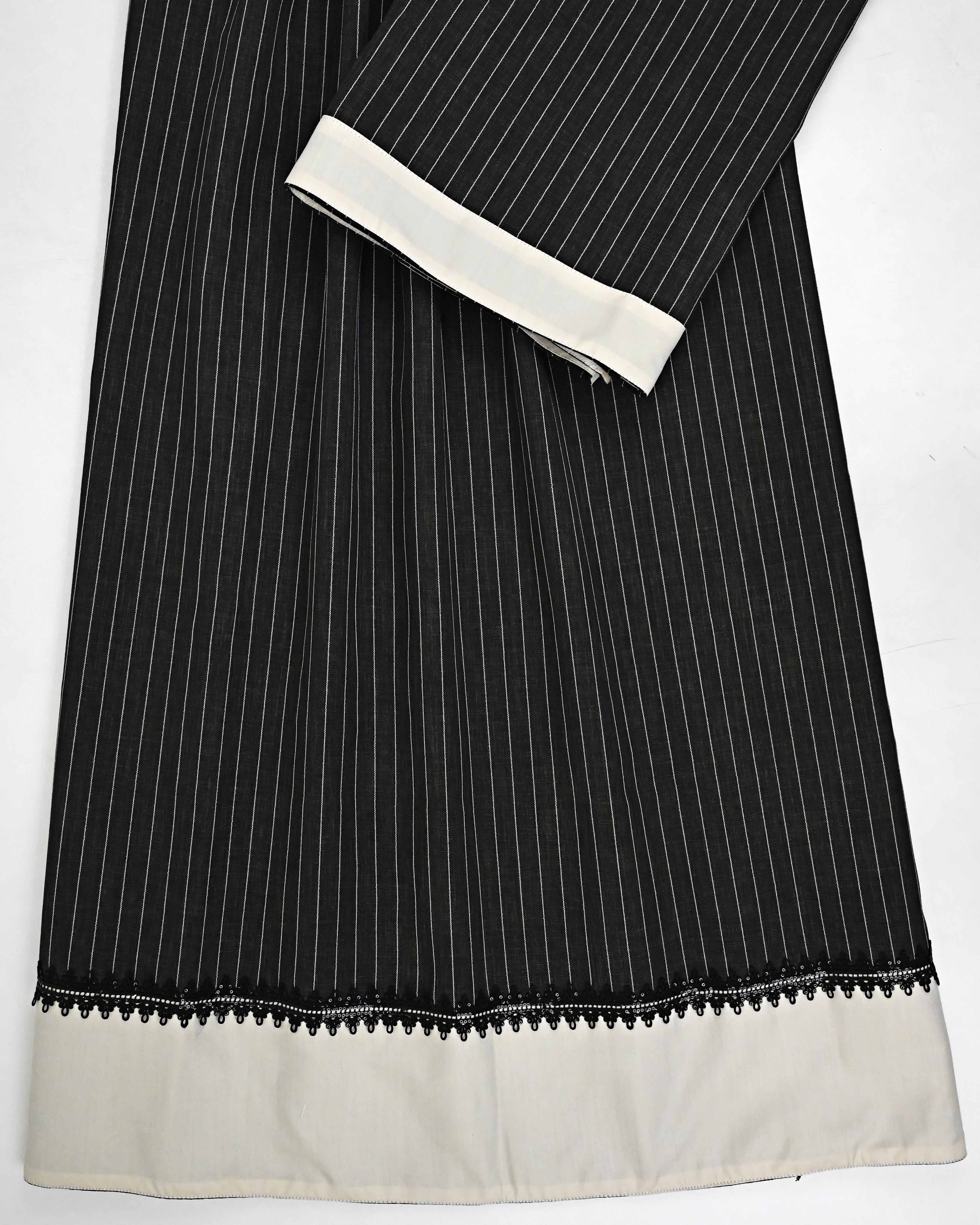 Charcoal Black White Lining Rida With Smart Cream Panel & Small Black Lace