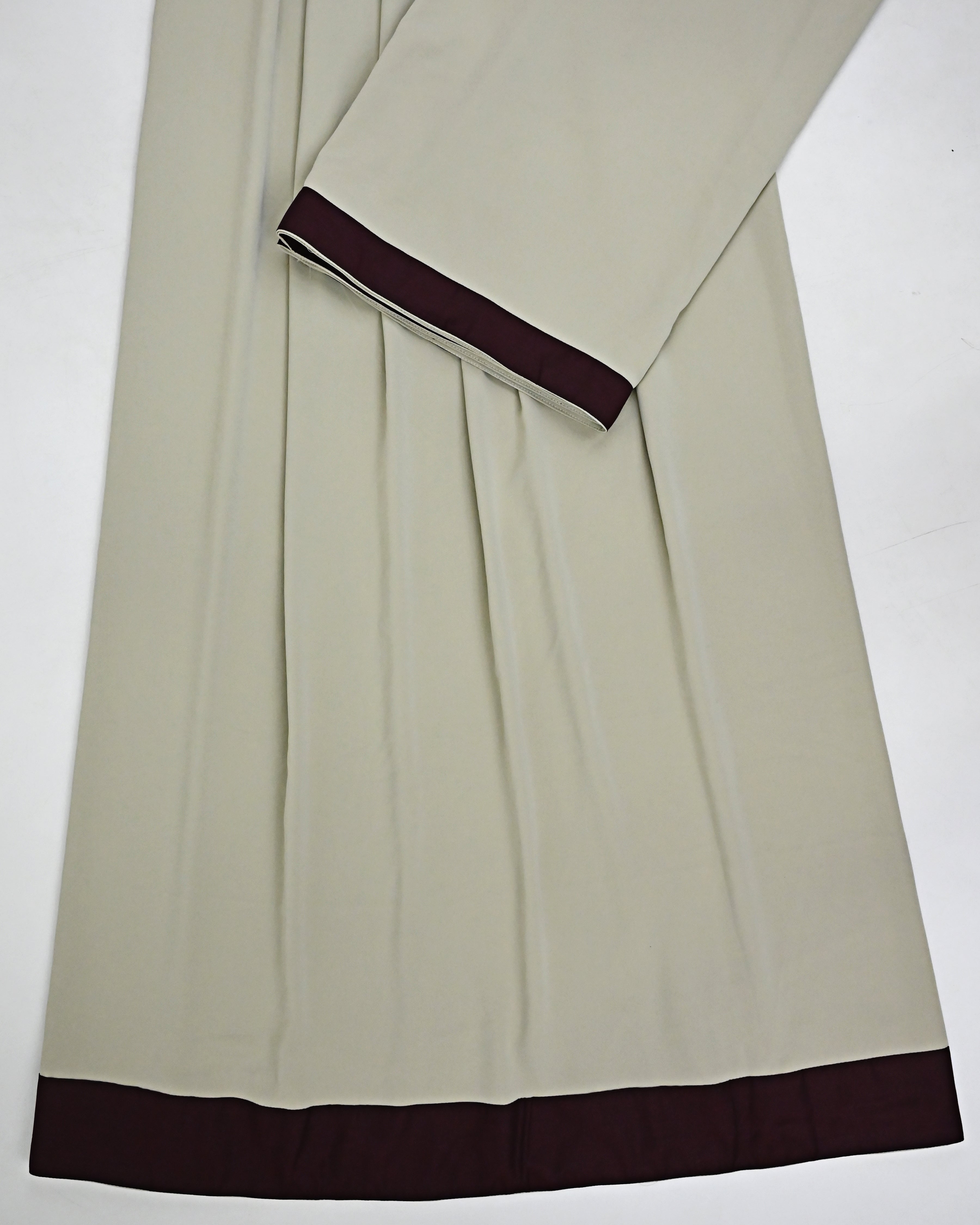 Light Greyish Green Abaya Ohbat Rida With Small Single Panel