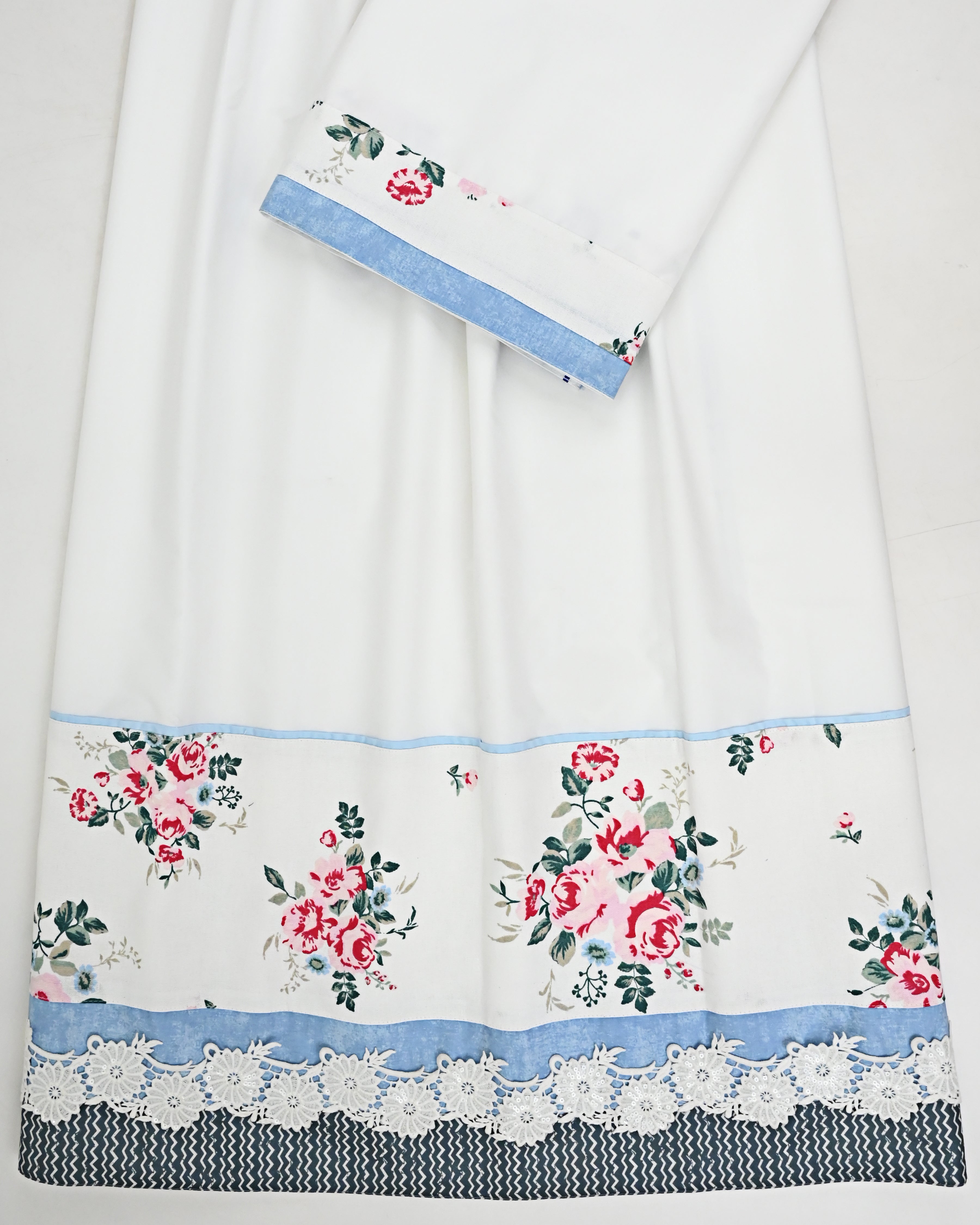 Pure White Rida With Floral Print Panel & Smart Lace