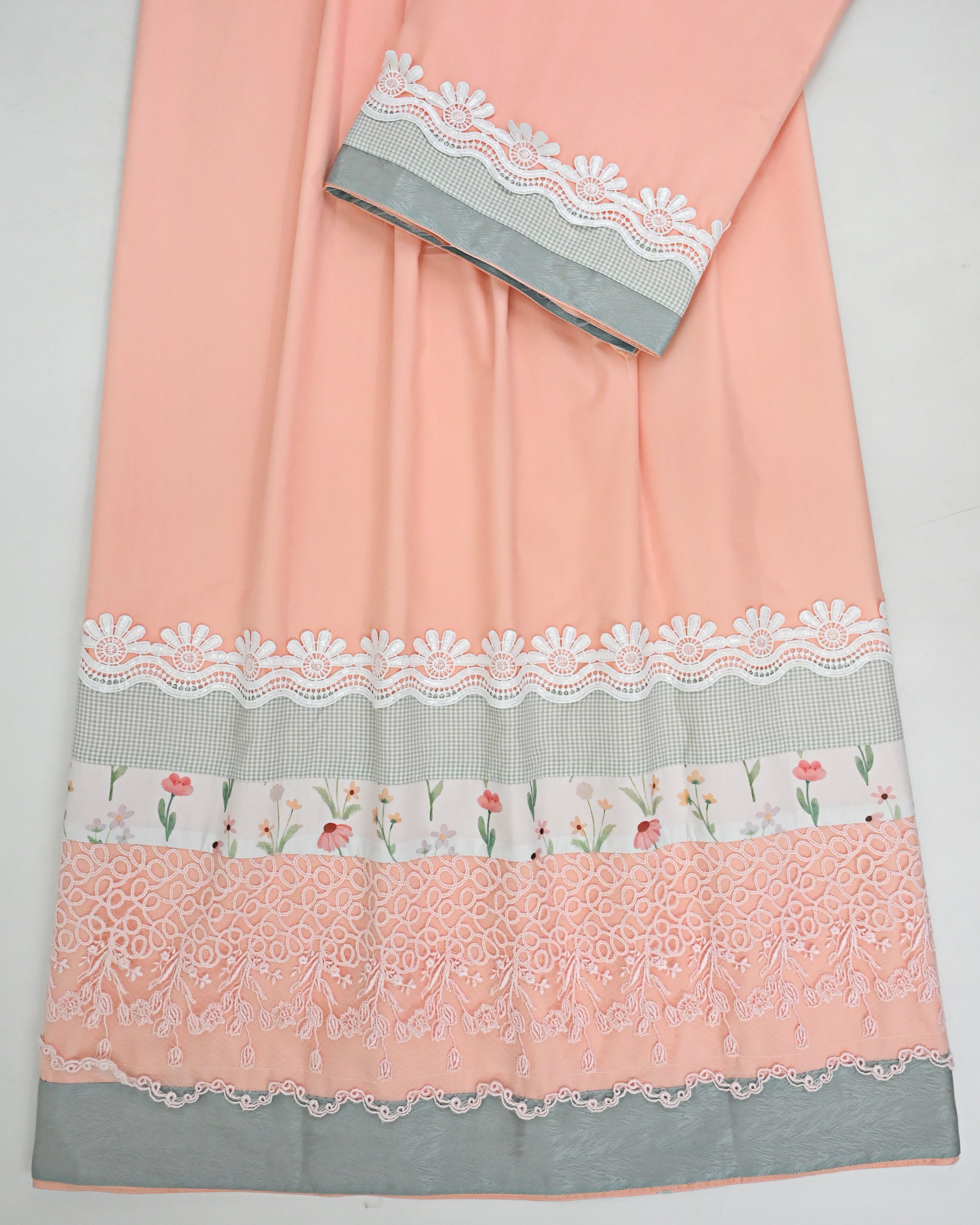 Light Peach Rida With Smart Floral Lace & Smart Diff Panel