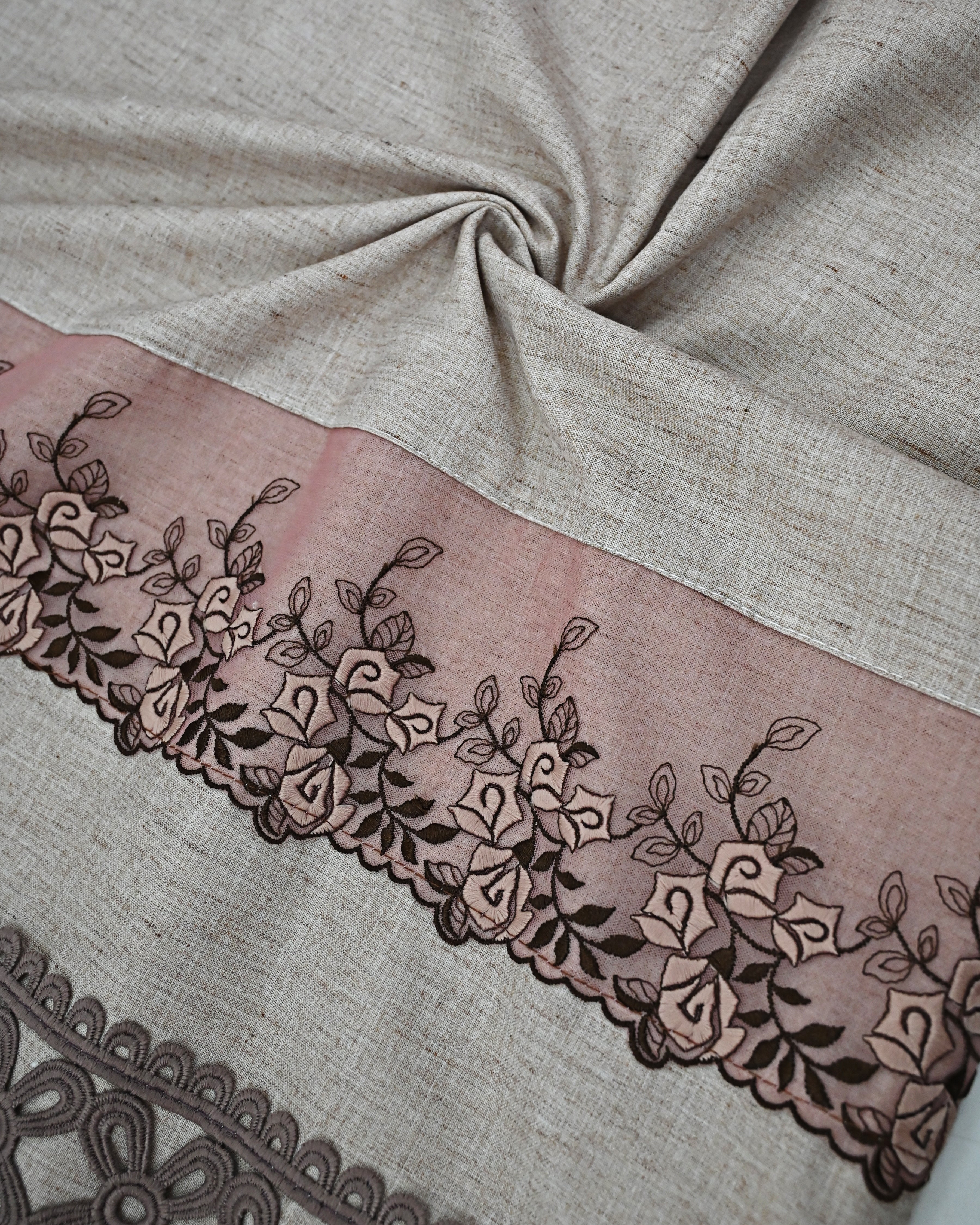 Mocha Brown Rida With Smart Floral Lacing & Floral Embroidery Work