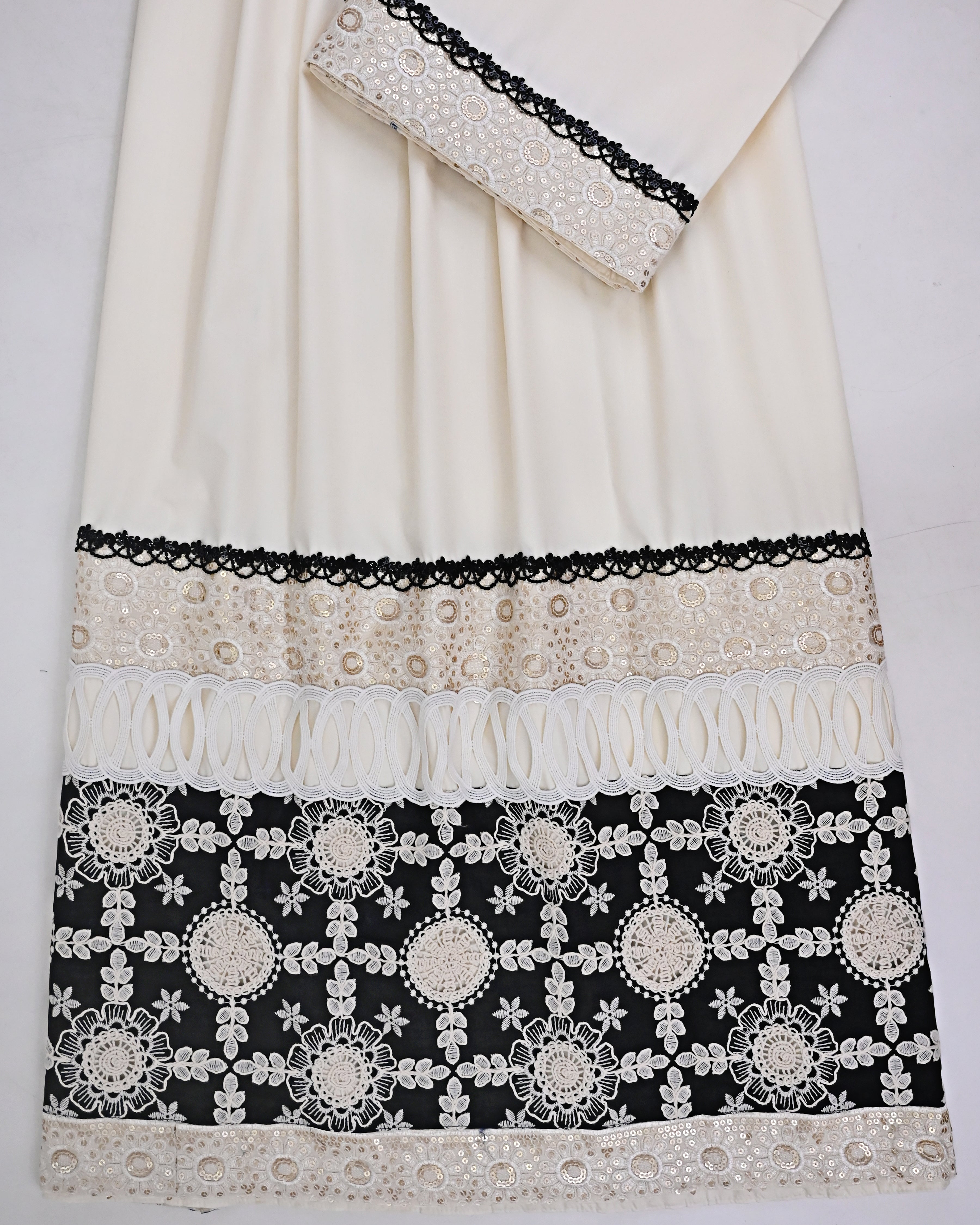 Off White Rida With Smart Design Panel & Smart Fancy Look-1950/-