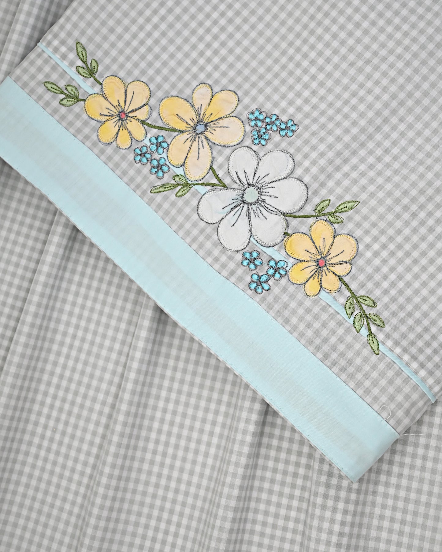 White Grey Checks Rida With Smart Lace & Floral Embroidery Work