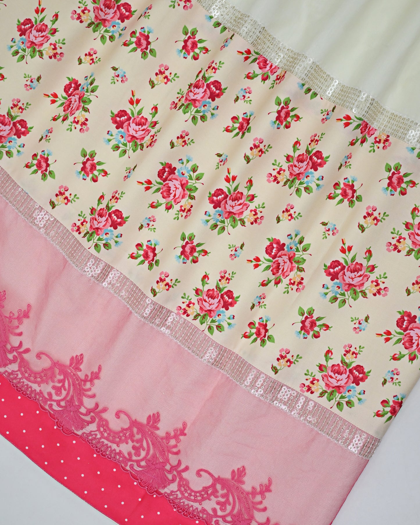 Ivory Rida With Smart Floral Panel & Sequence Floral Lacing