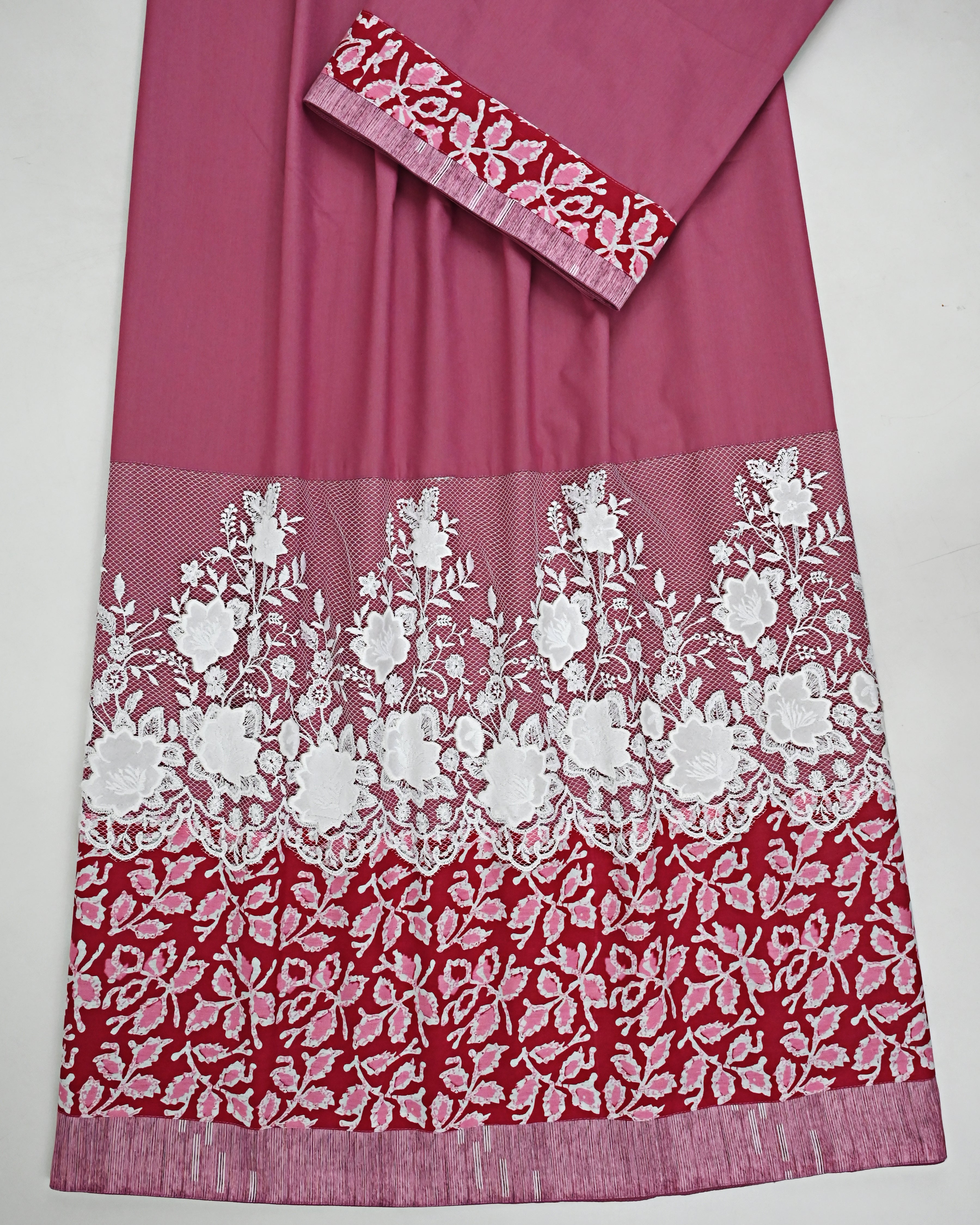 Rosewood Rida With Smart Floral White Lace & Smart Batik Print Rida