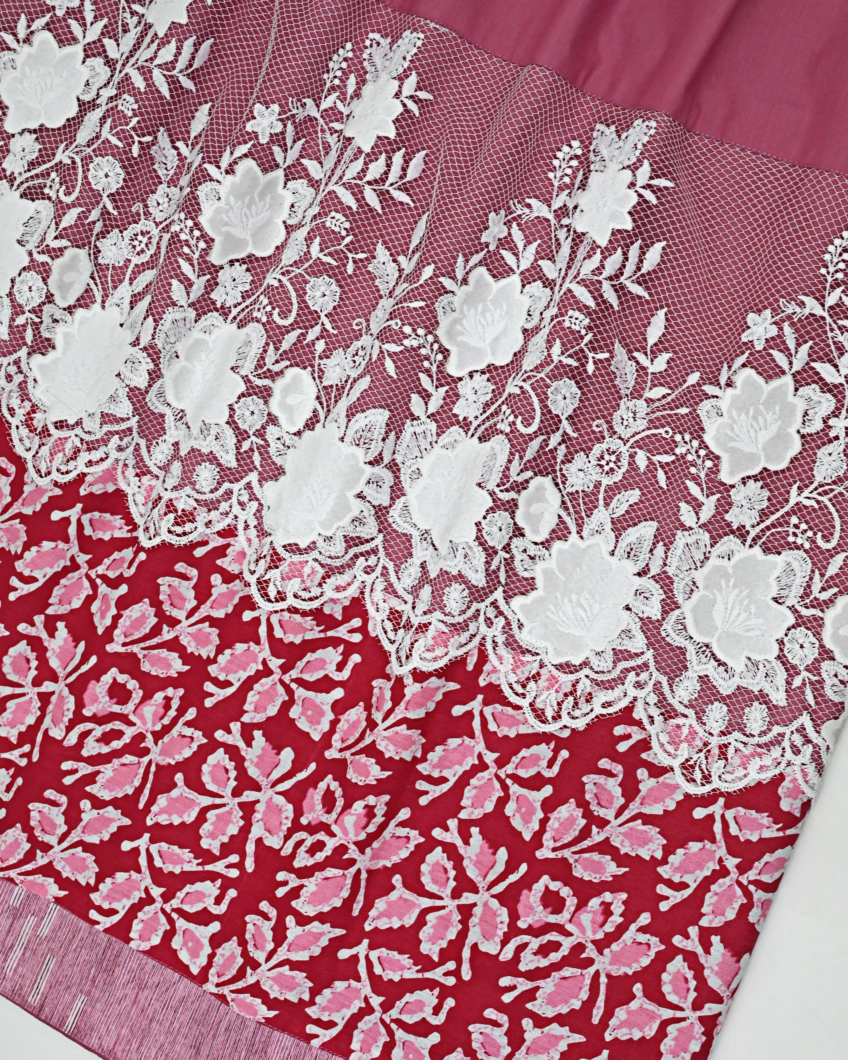 Rosewood Rida With Smart Floral White Lace & Smart Batik Print Rida