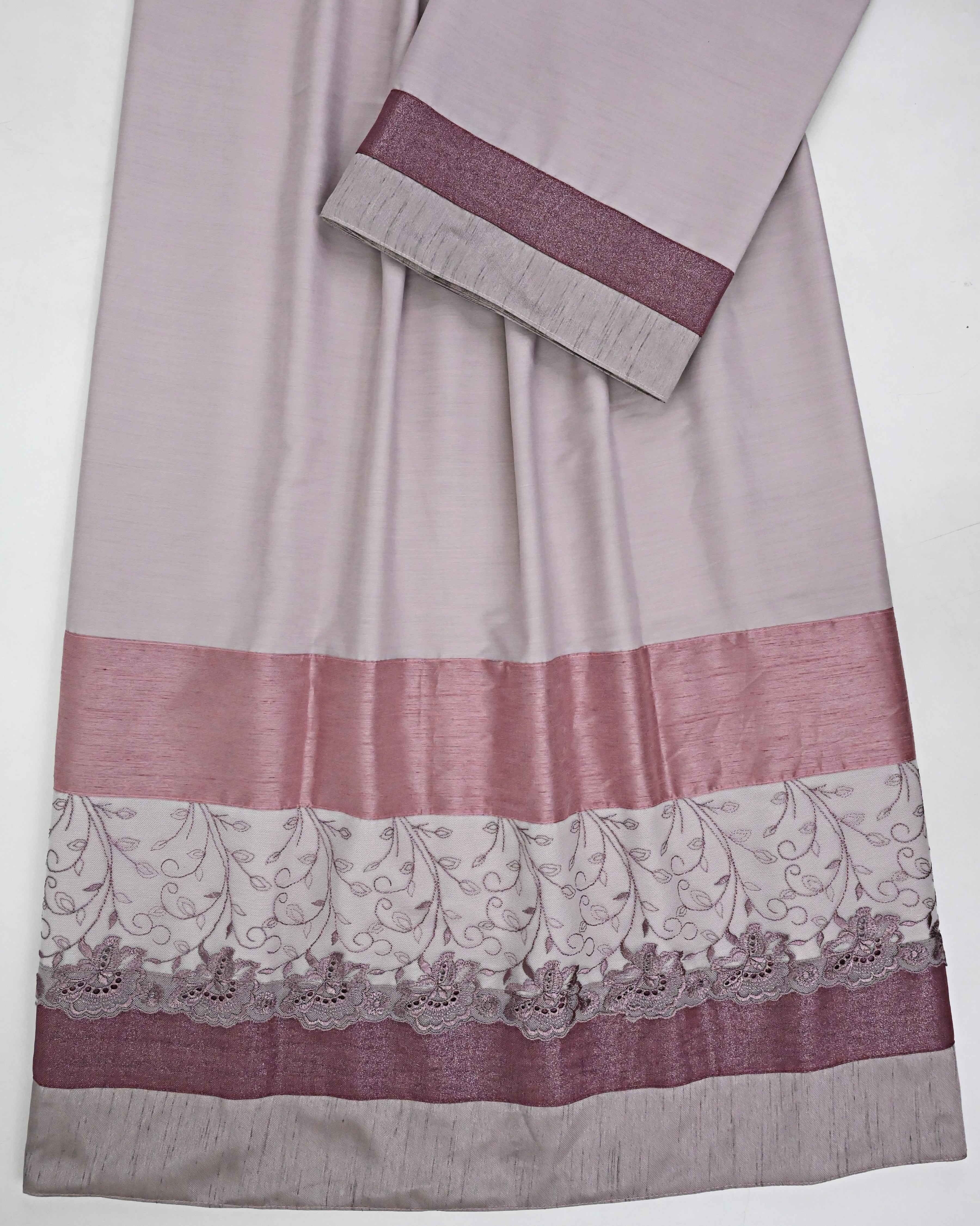 Light Mauve Rida With Smart Floral Lace & Smart Mauve Shade Panel