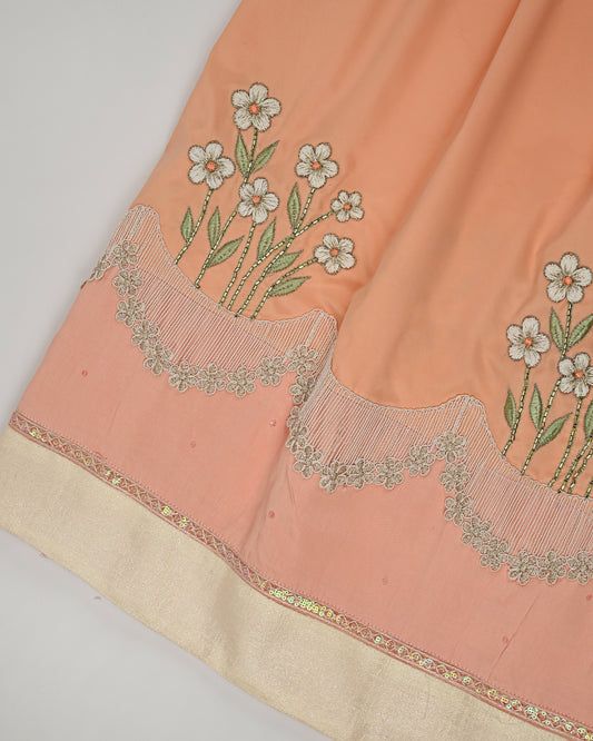 Peach Rida With Smart Lace & Beautiful Floral Work