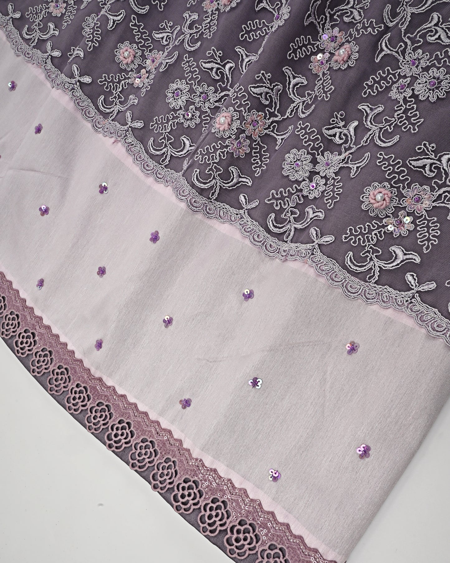 Dark Mauve Rida With Heavy Full Lace & Aari Work Touch Up