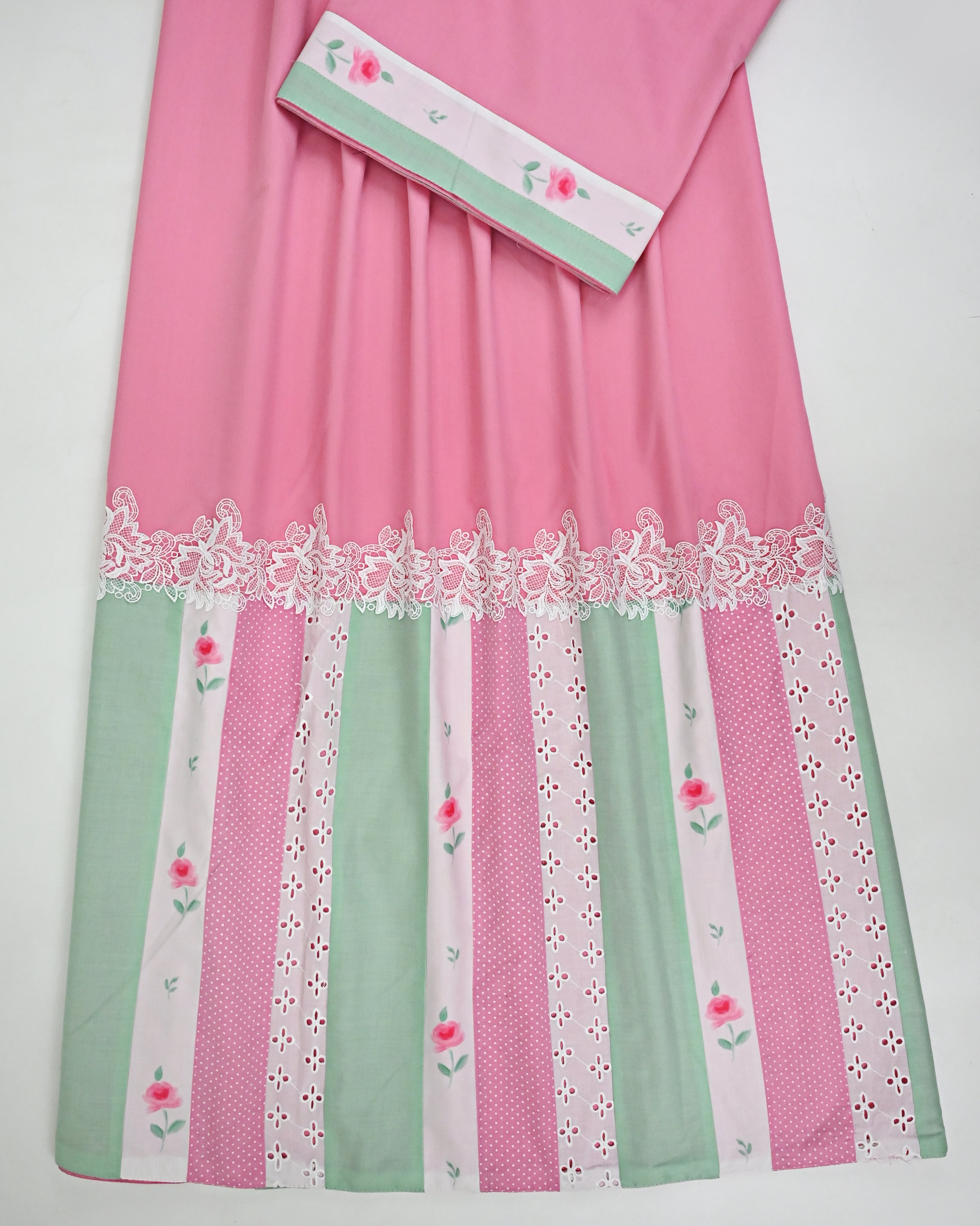 Brink Pink Rida With Smart Lace & Smart Different Patta Pattern