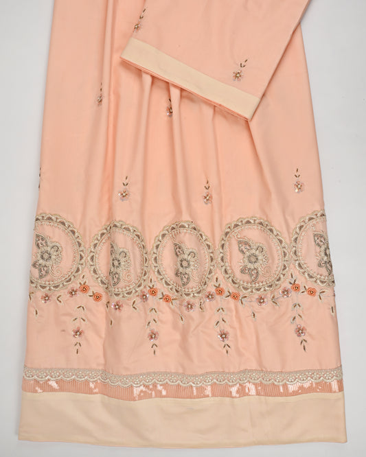 Peach Rida With Heavy Look Lace & All Over Floral Booties