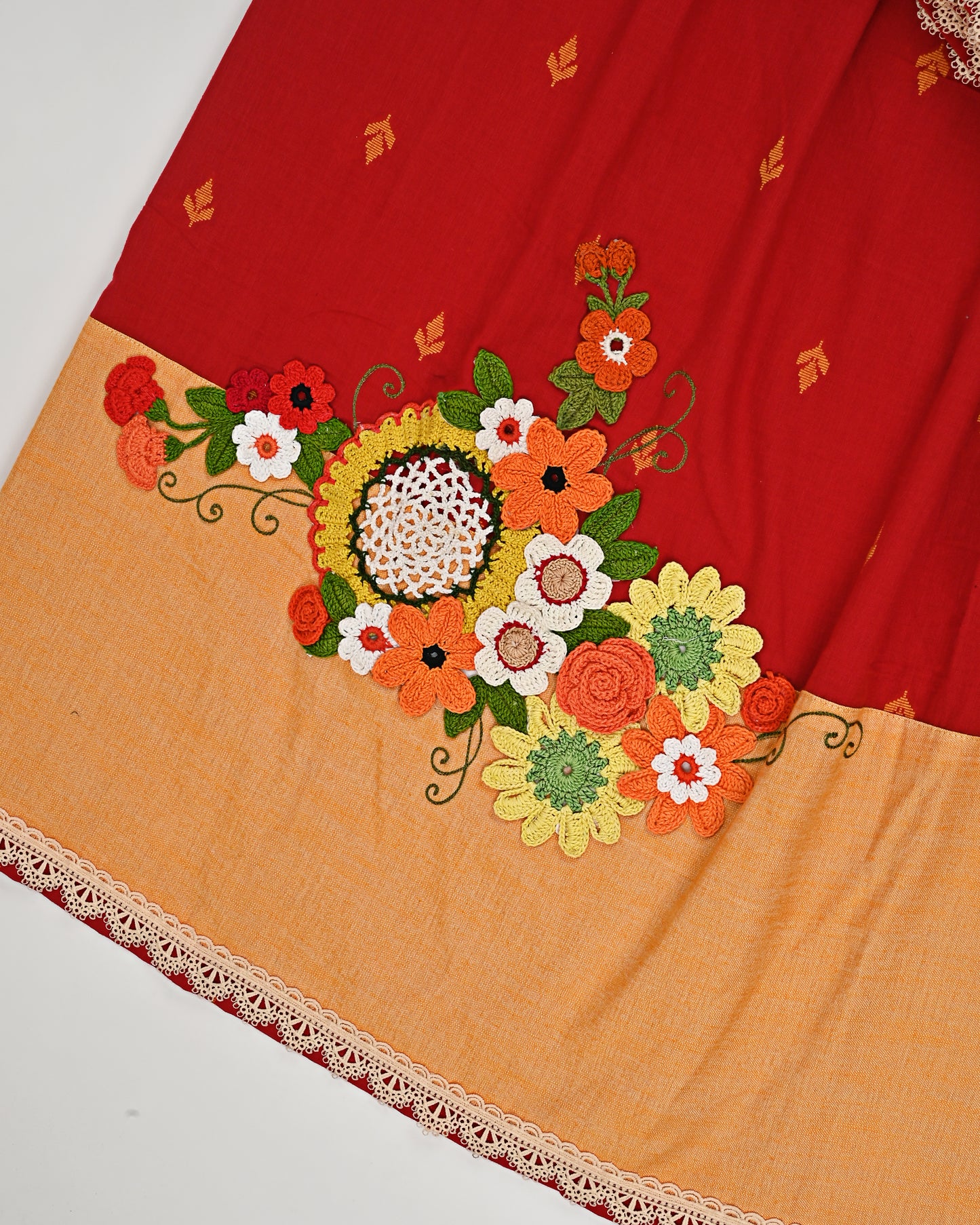 Red Rida With Smart Floral Work & Plain Peach Panel