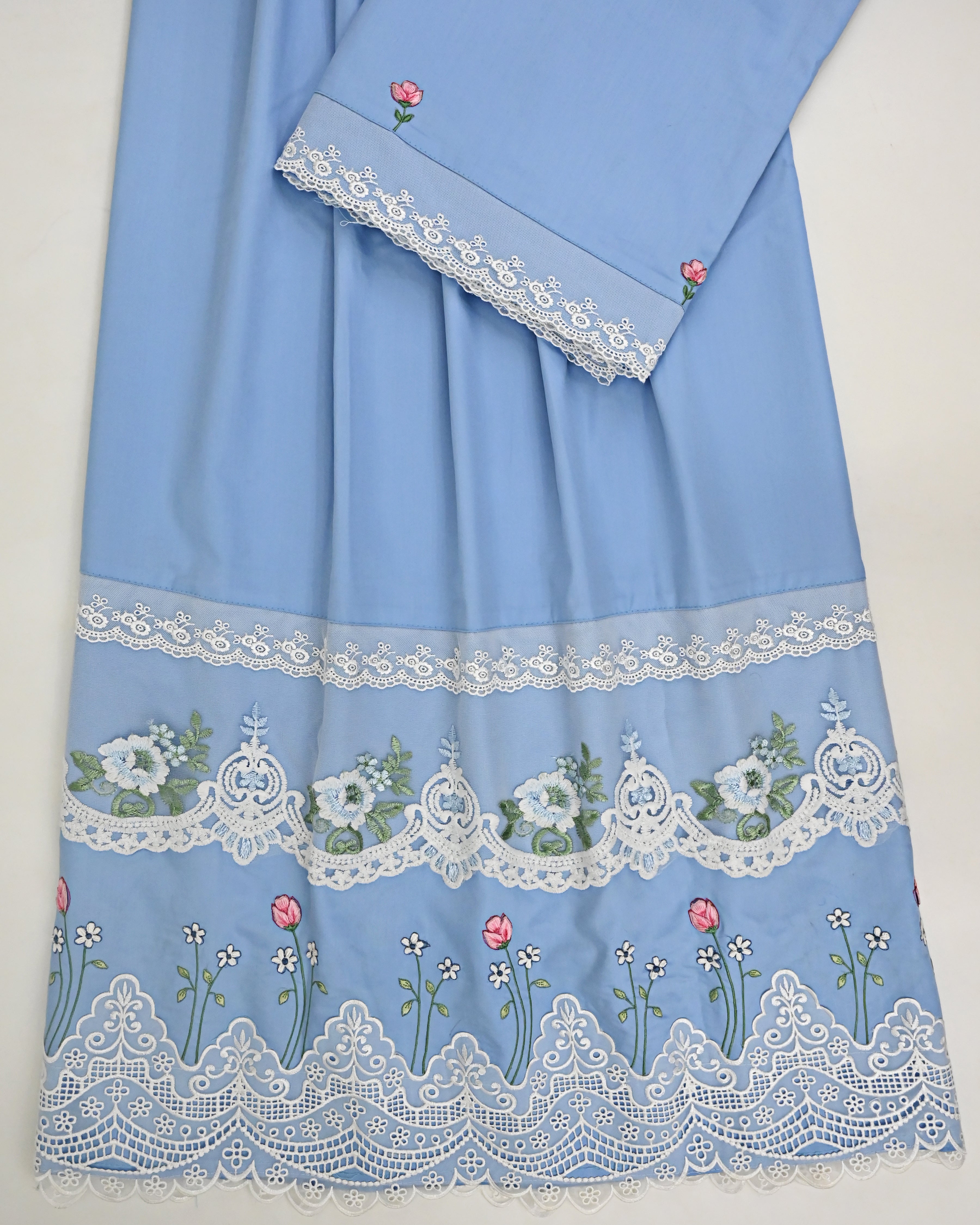 Powder Blue Rida With Smart White Lacing & Floral Embroidery Work