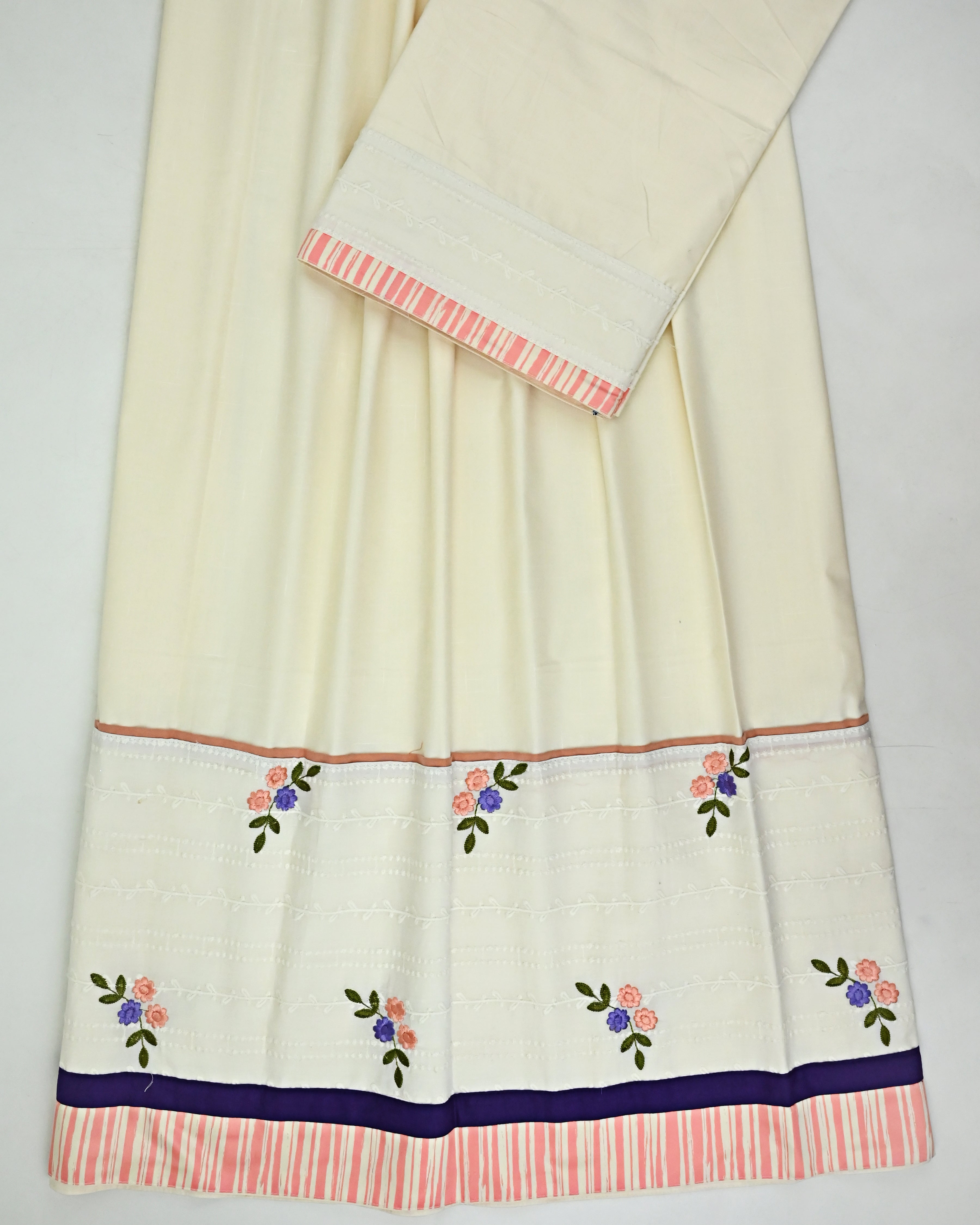 Ivory Rida With Smart Panel With Floral Booties & Smart Panel