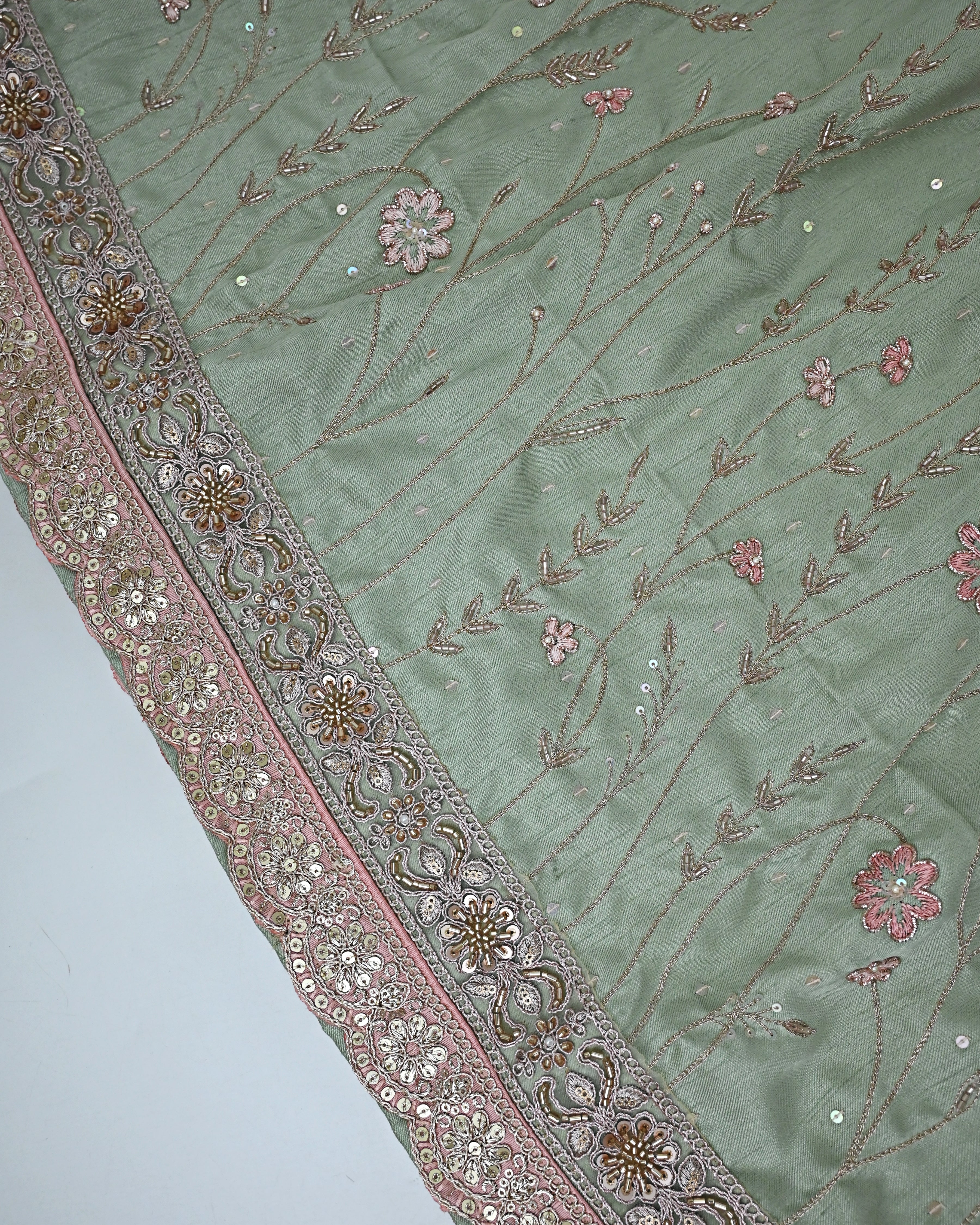 Celadon Green Silky Rida With Smart Heavy Lace & Heavy Floral Aari Work