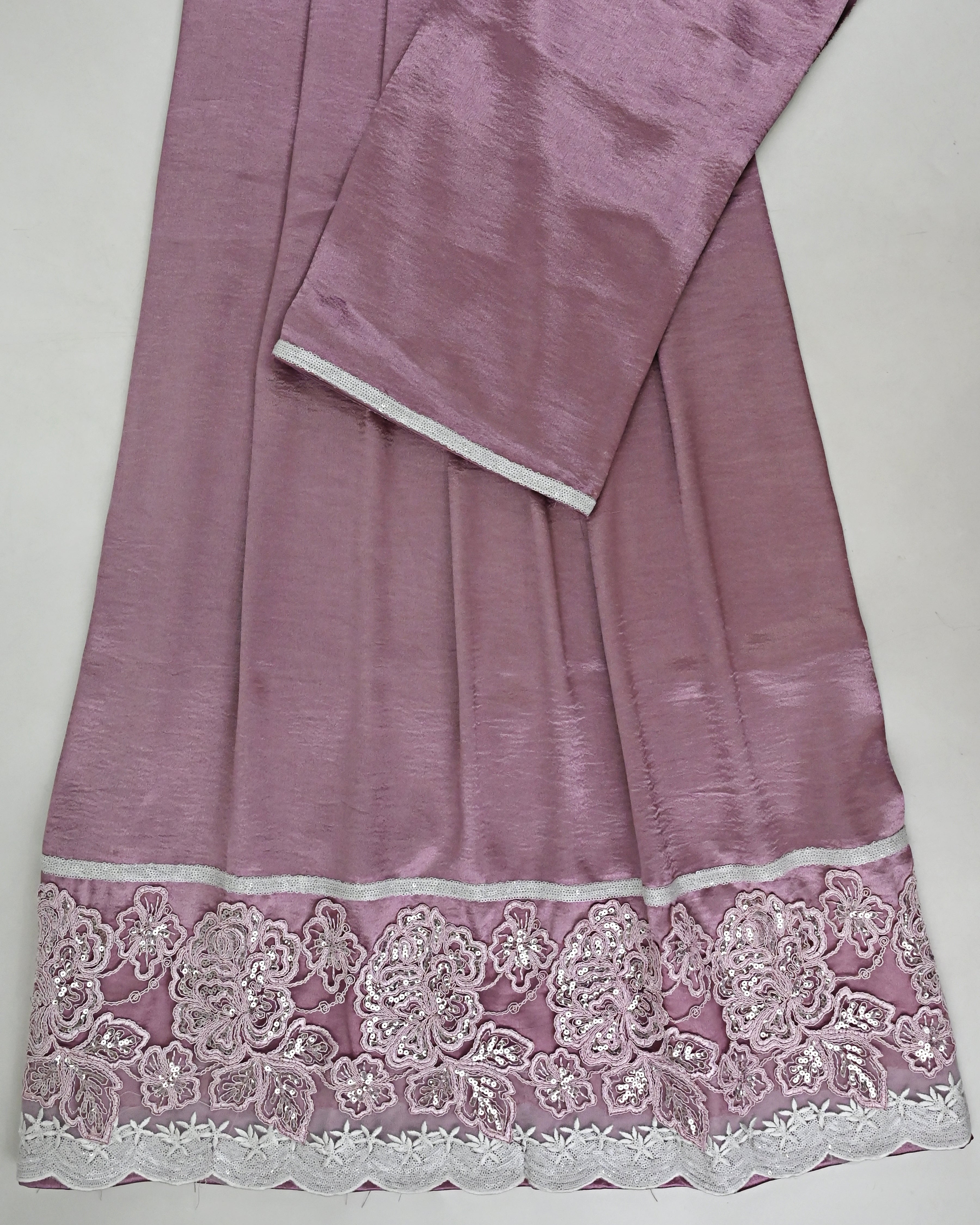 Lavendar Purple Milane Foil Rida With Heavy Look Golden Lace