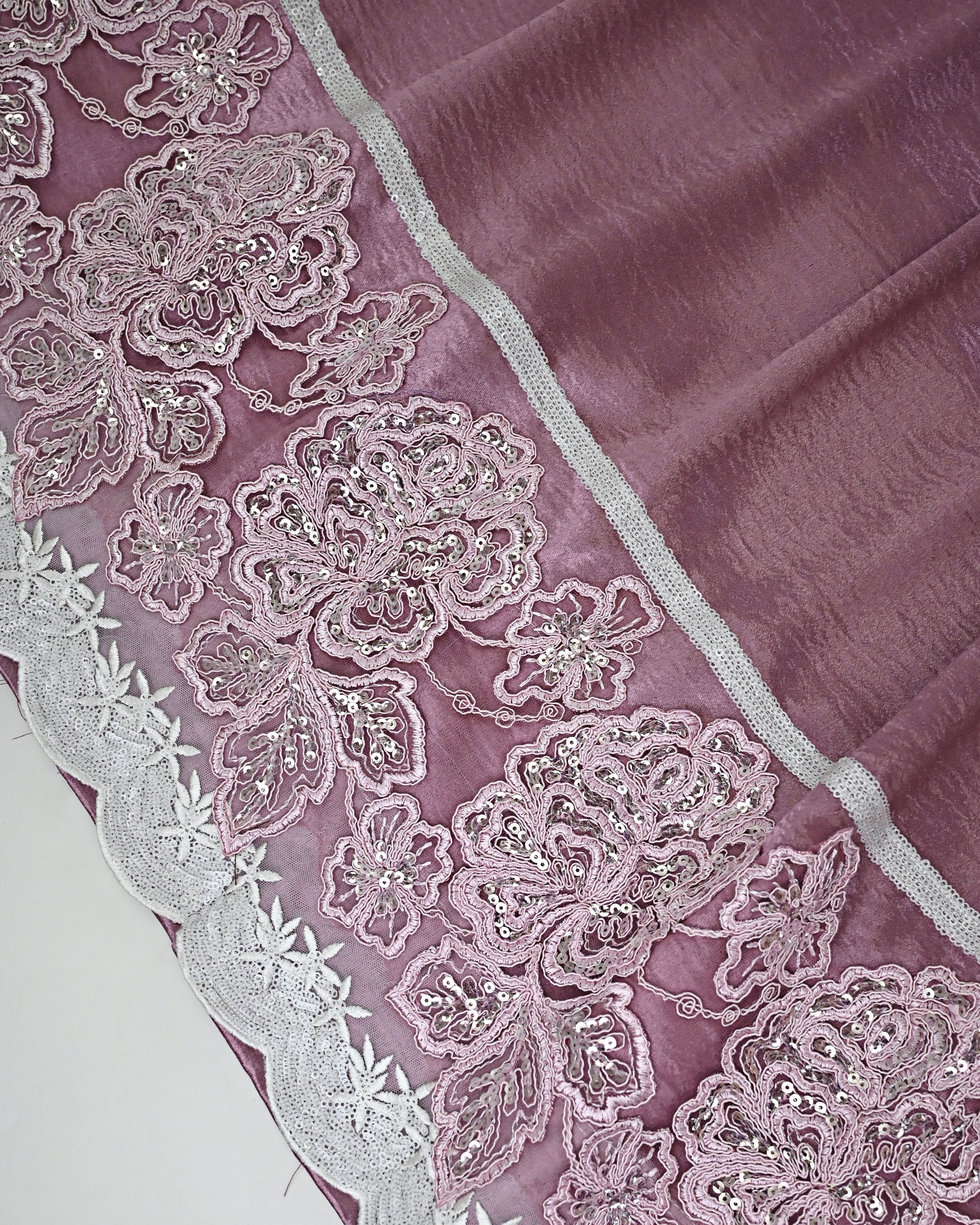 Lavendar Purple Milane Foil Rida With Heavy Look Golden Lace