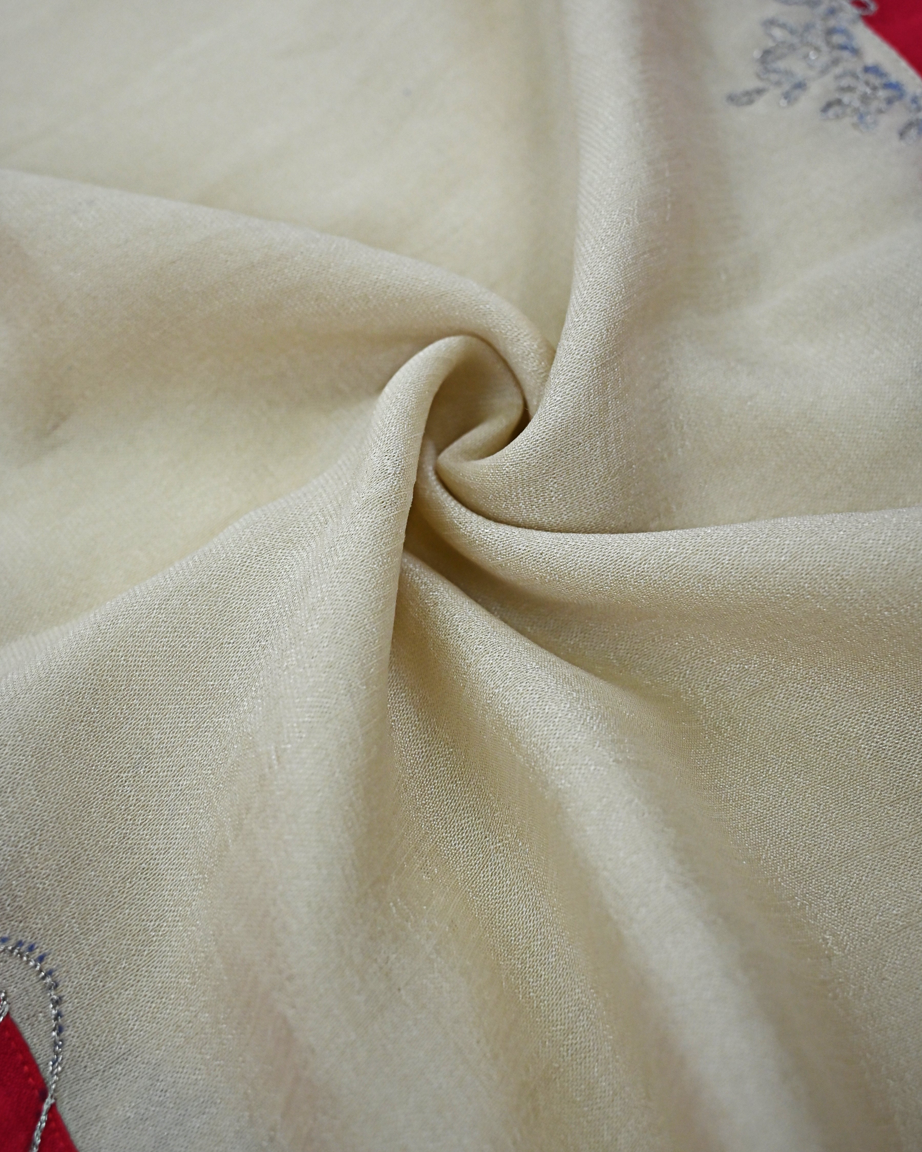 Cherry Red Beige 90 grm Silk Rida With Smart Panel & Floral Embroidery