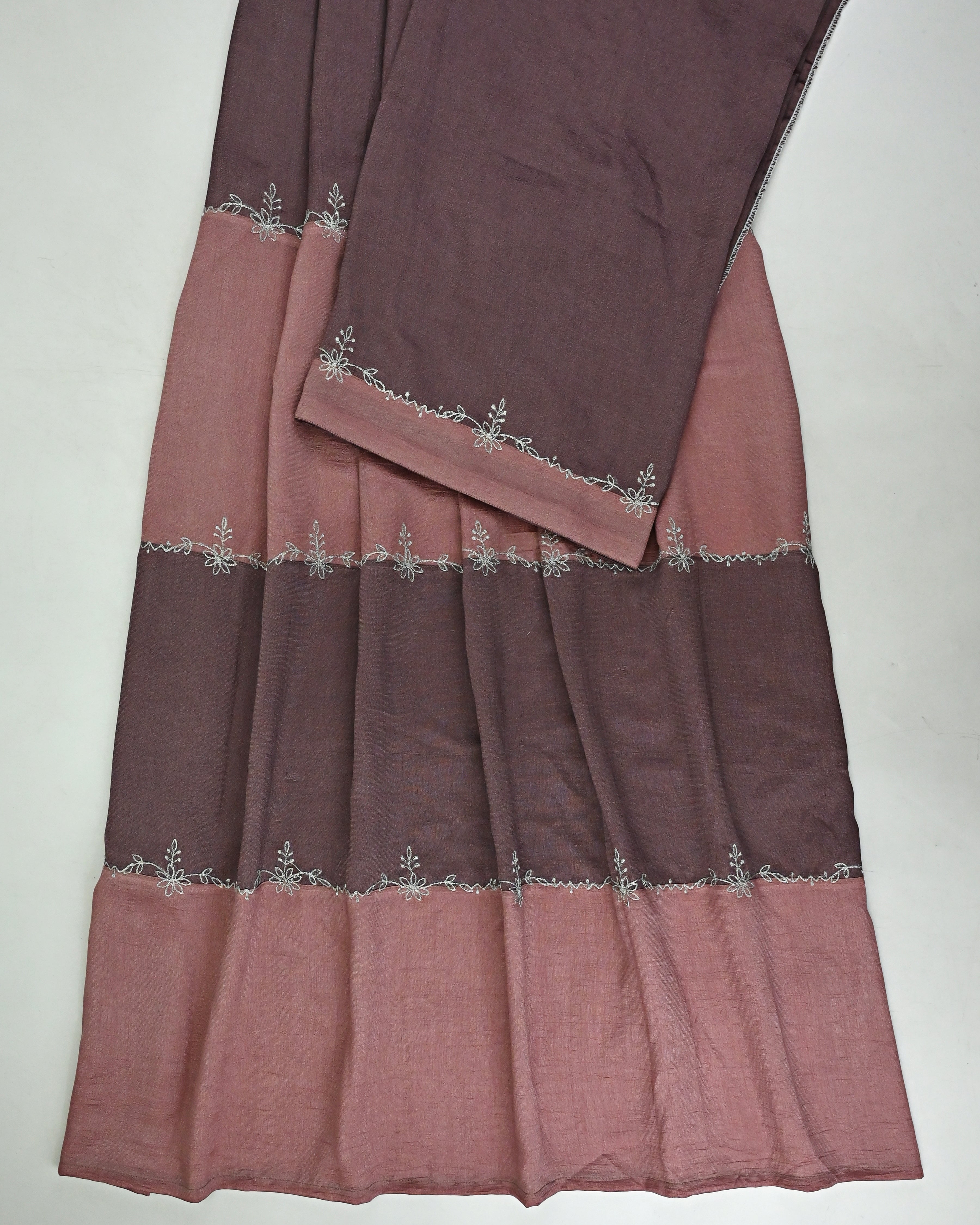 Plum to Dusty Rose Ombre 90 grm Silk Rida With Smart Border Work
