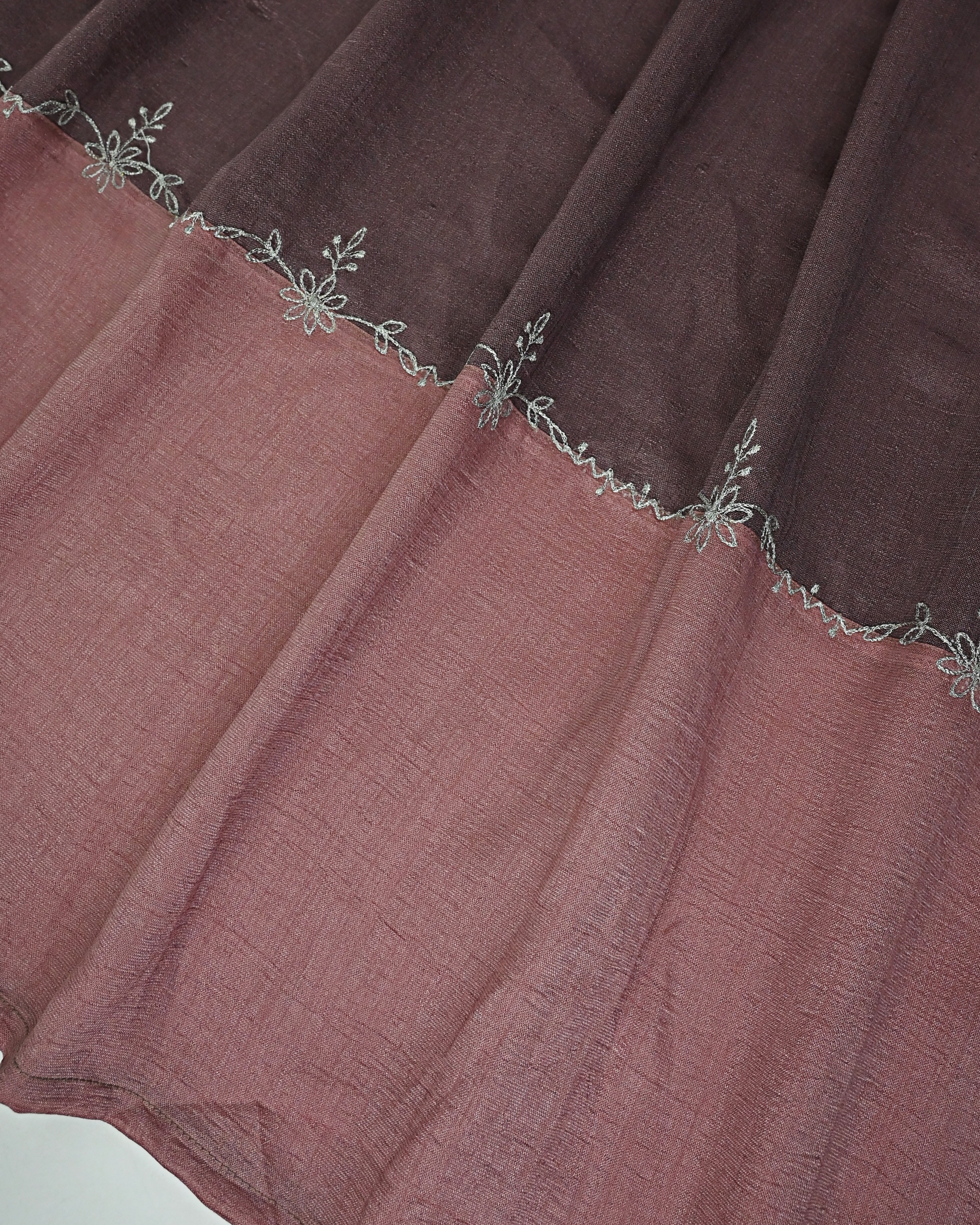Plum to Dusty Rose Ombre 90 grm Silk Rida With Smart Border Work