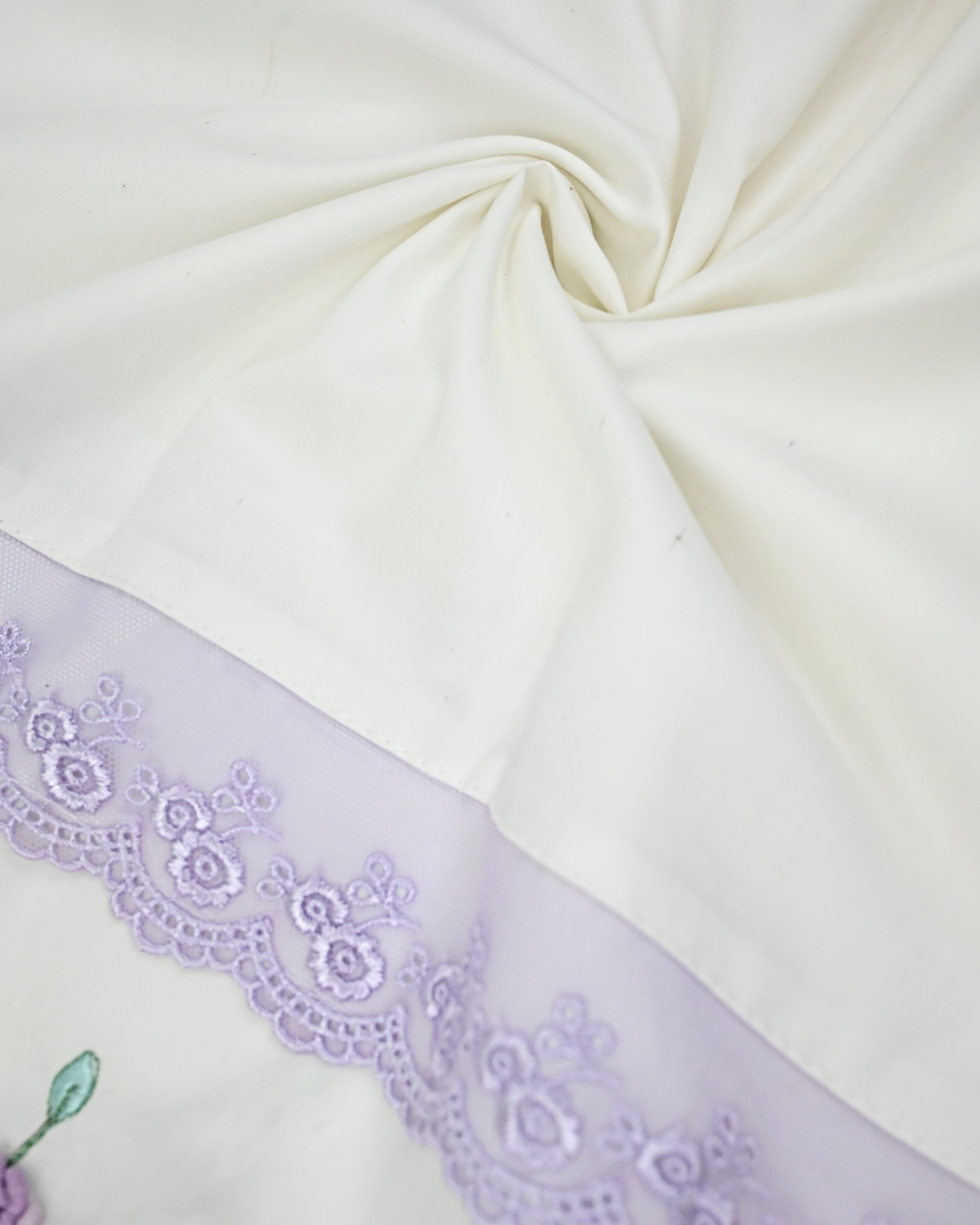 White Rida Smart Lilac Panel Floral Printed Panel & Smart Bullion Floral Work