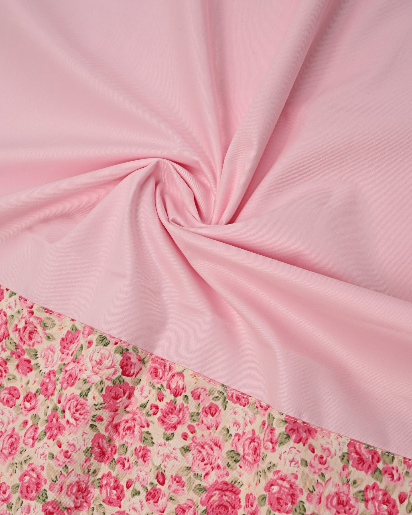 Peach Ohbat Rida With Smart Floral Printed Panel & Green Red Patti