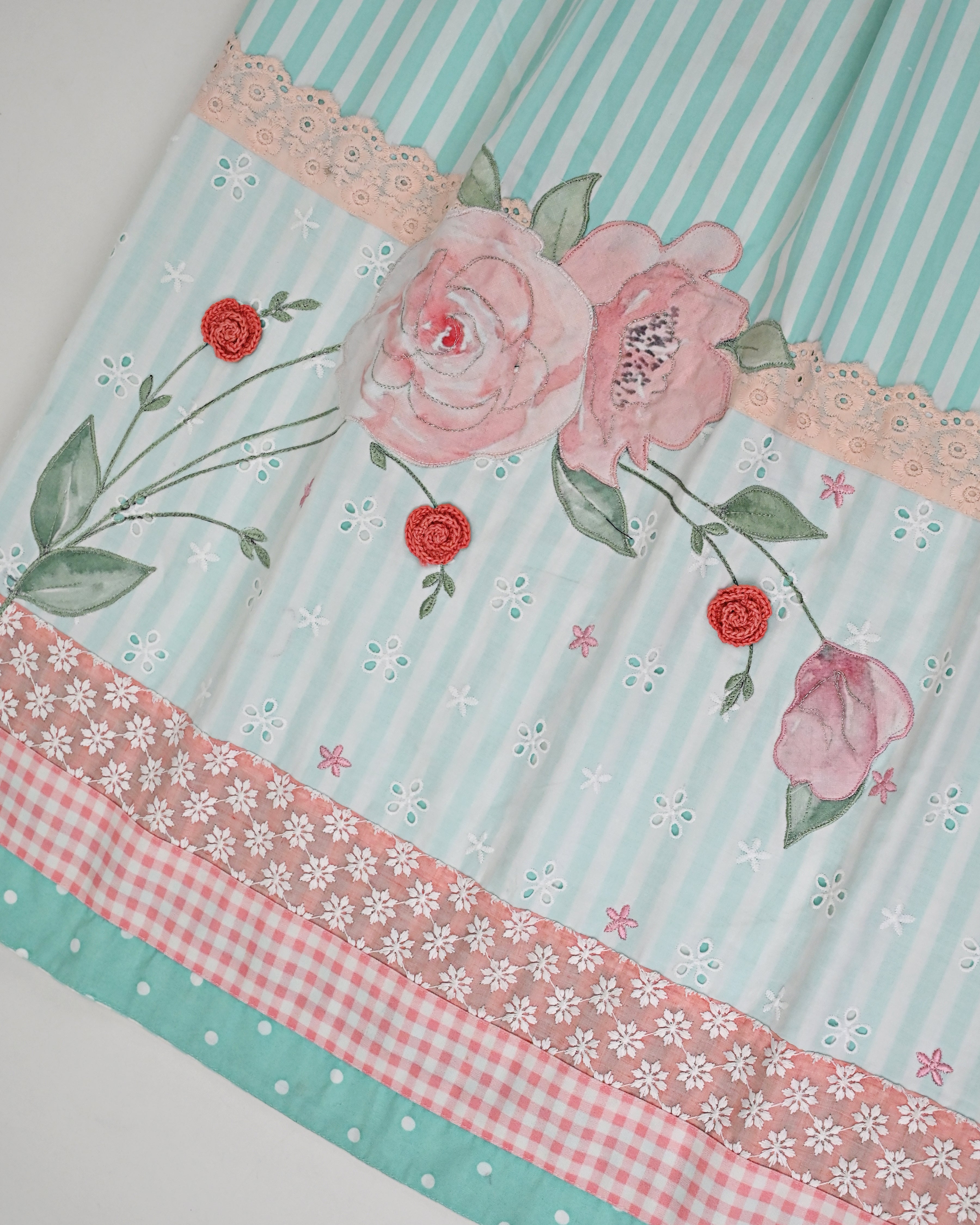Sea Green Stripes Rida With Smart Panels Lace & Floral Bunch Work-3350/-