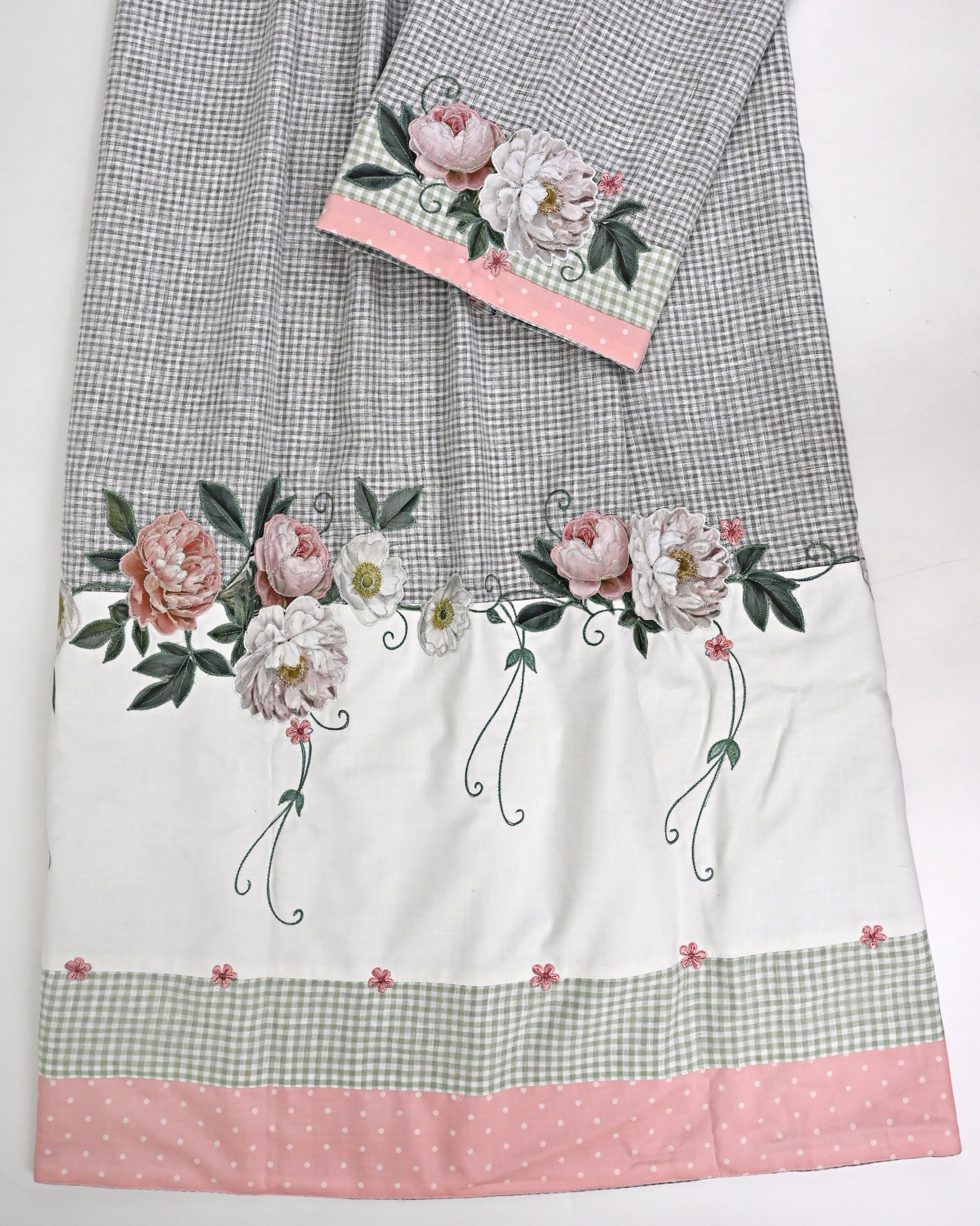 Greyish Brown White Checks Rida With Smart Floral Applique Work & Smart Panel-3600/-