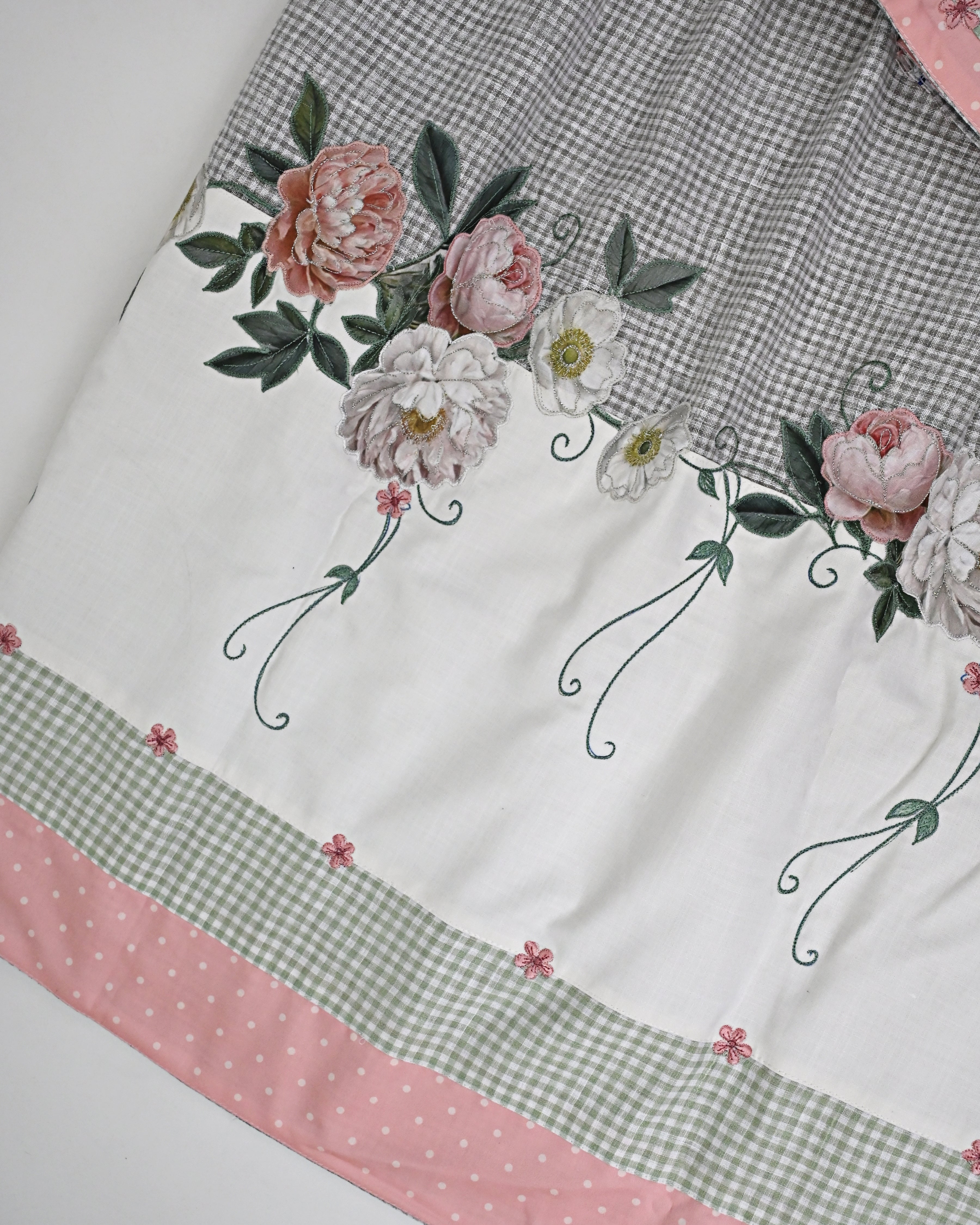 Greyish Brown White Checks Rida With Smart Floral Applique Work & Smart Panel-3600/-
