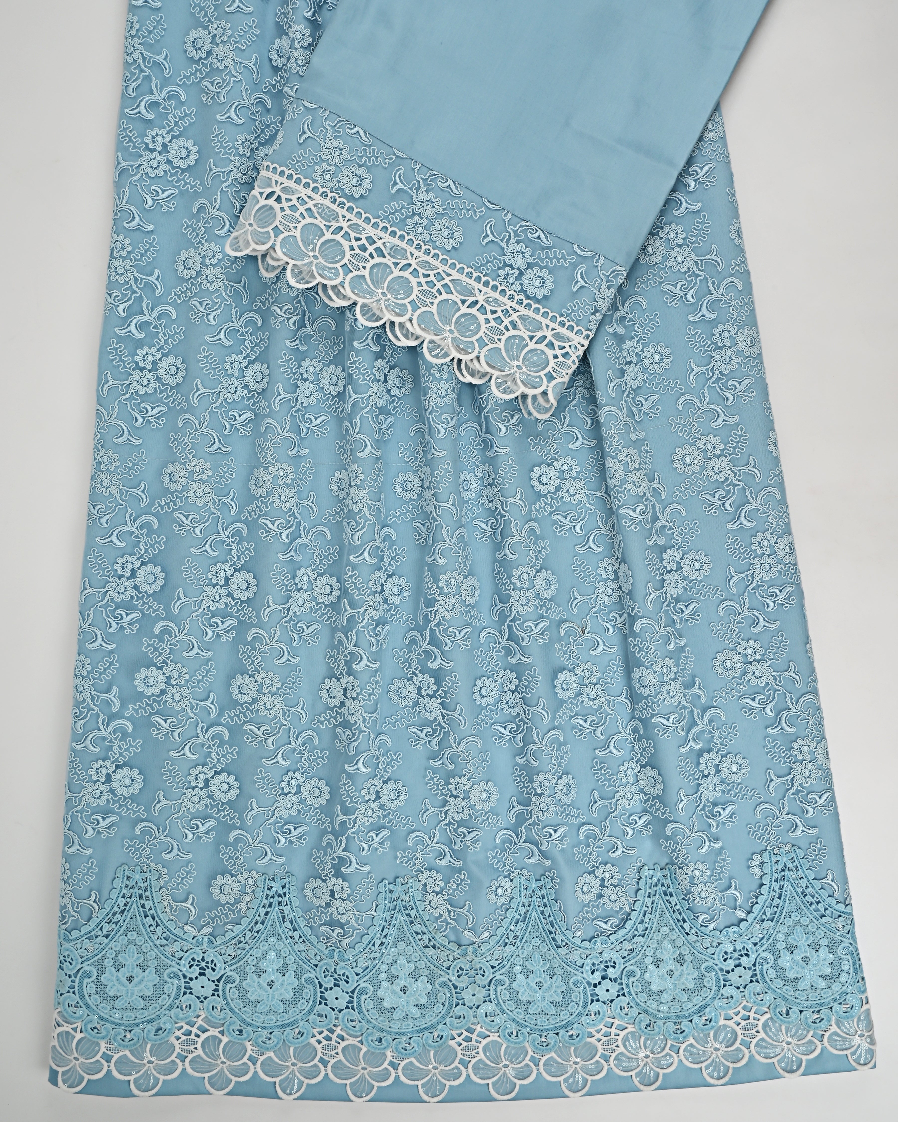 Sky Blue Rida With Full Heavy Lace Peice & Smart Lace