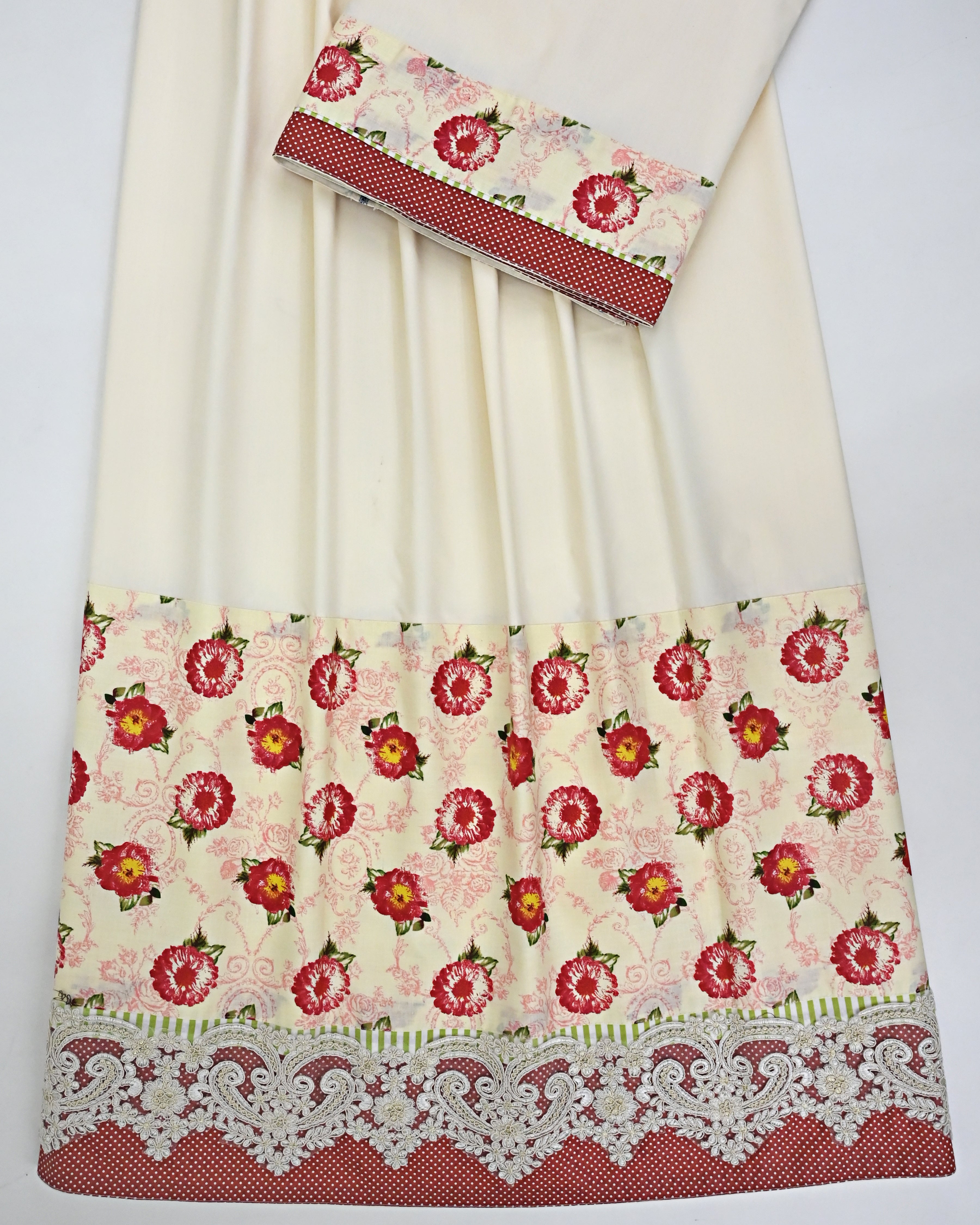 Ivory Rida With Smart Floral Panel & Floral Lacing