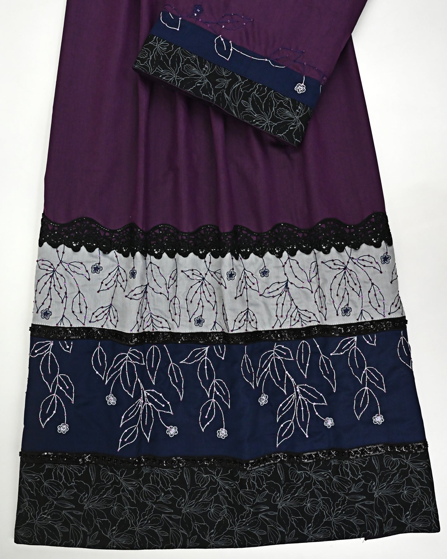 Regal Plum Rida With Smart Panel Smart Lace & All Floral Aari Work