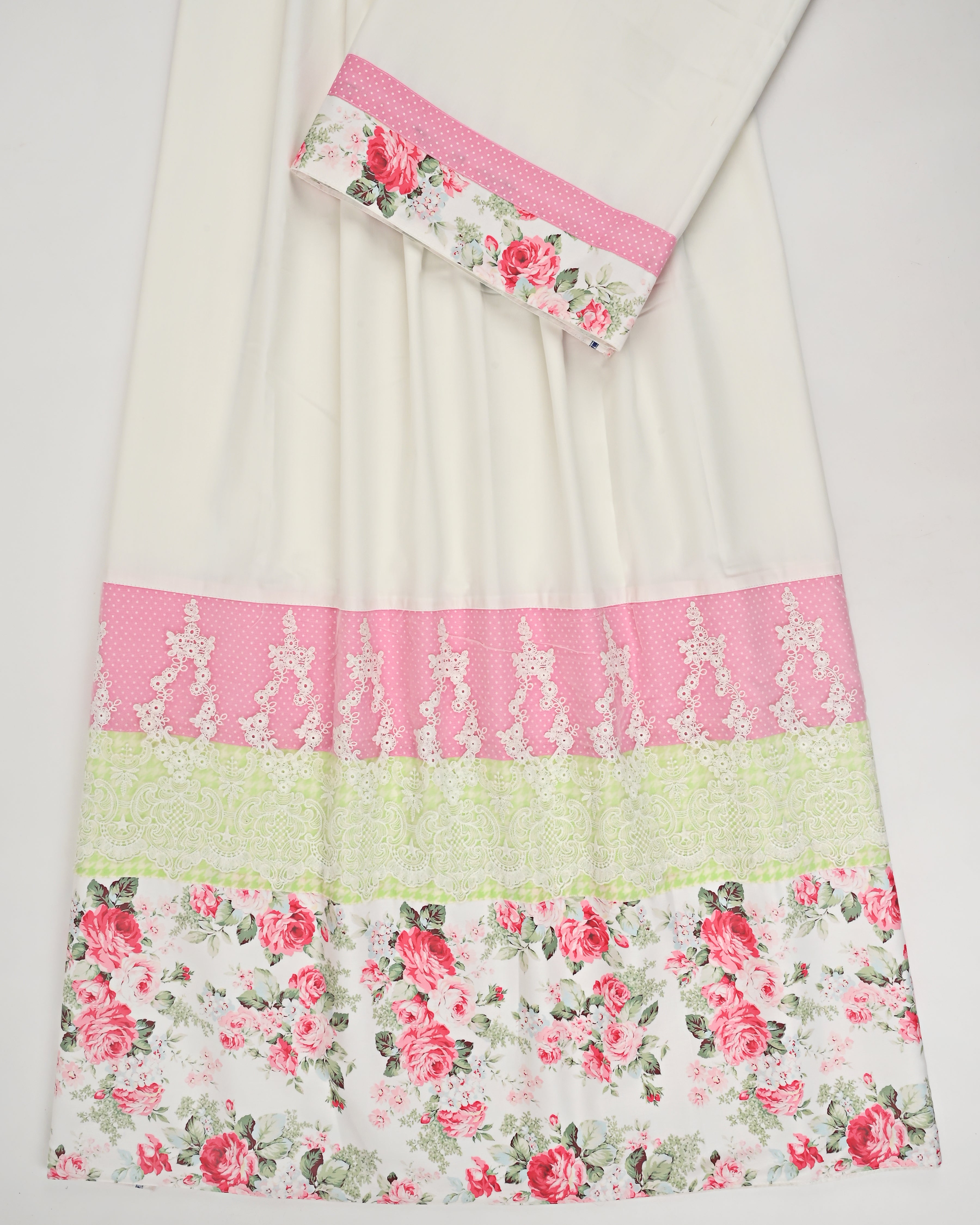 White Rida With Smart Floral Panel & Smart White Lace